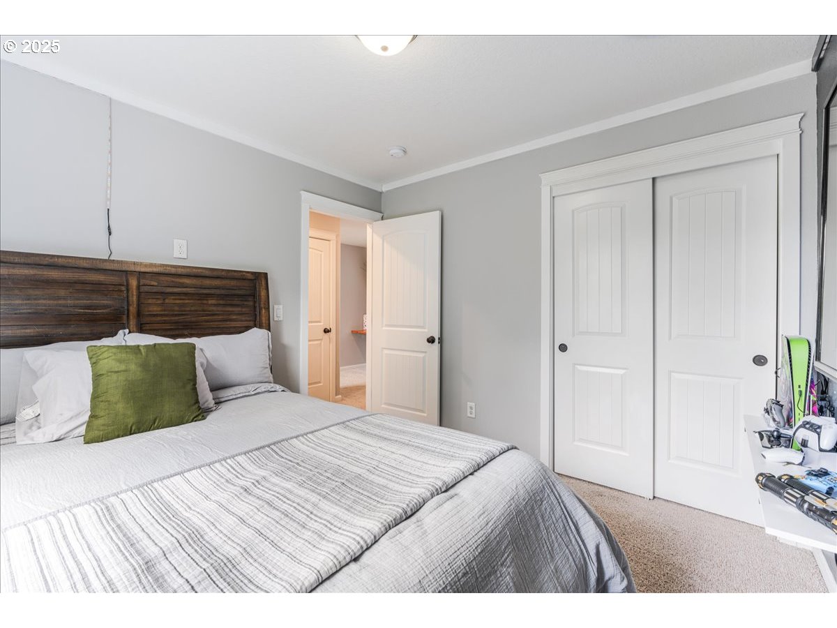 property viewer photo 12