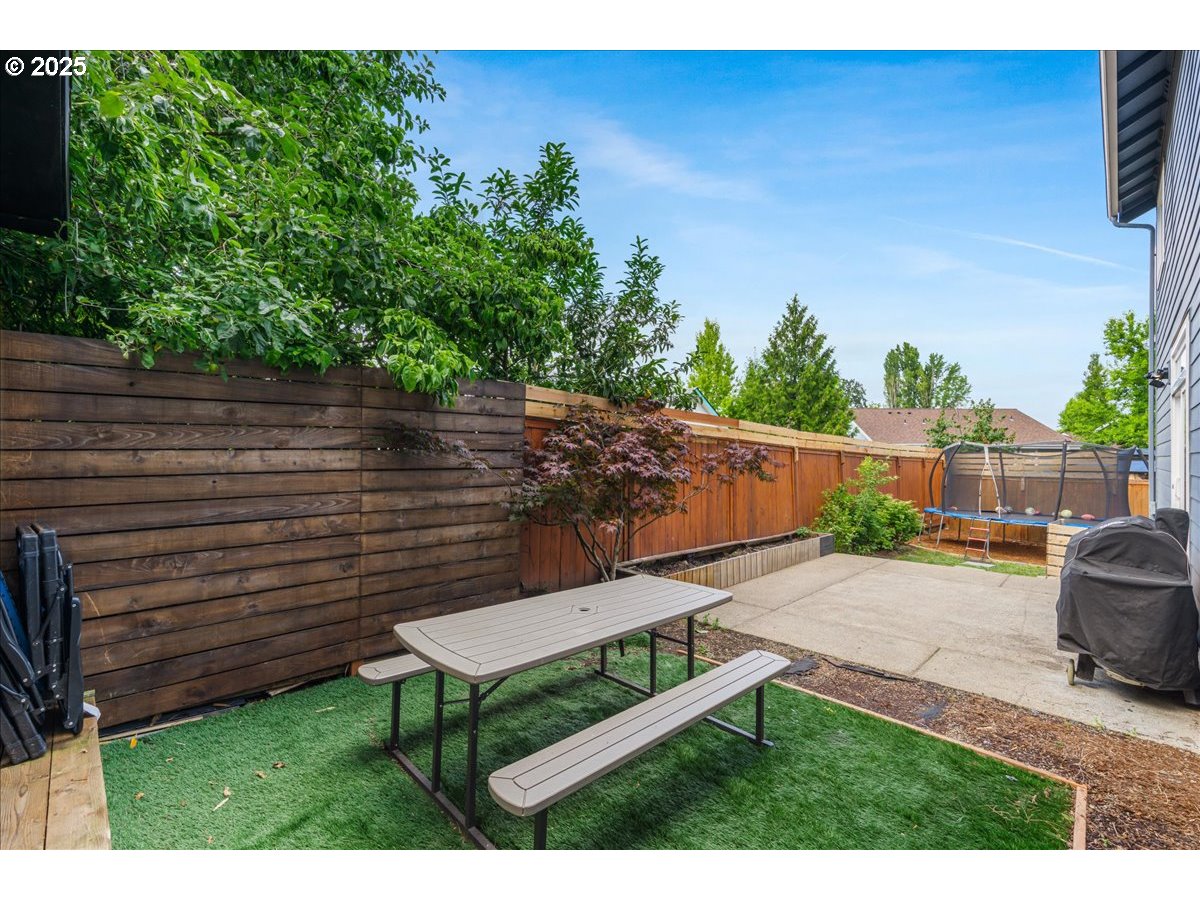 property viewer photo 16