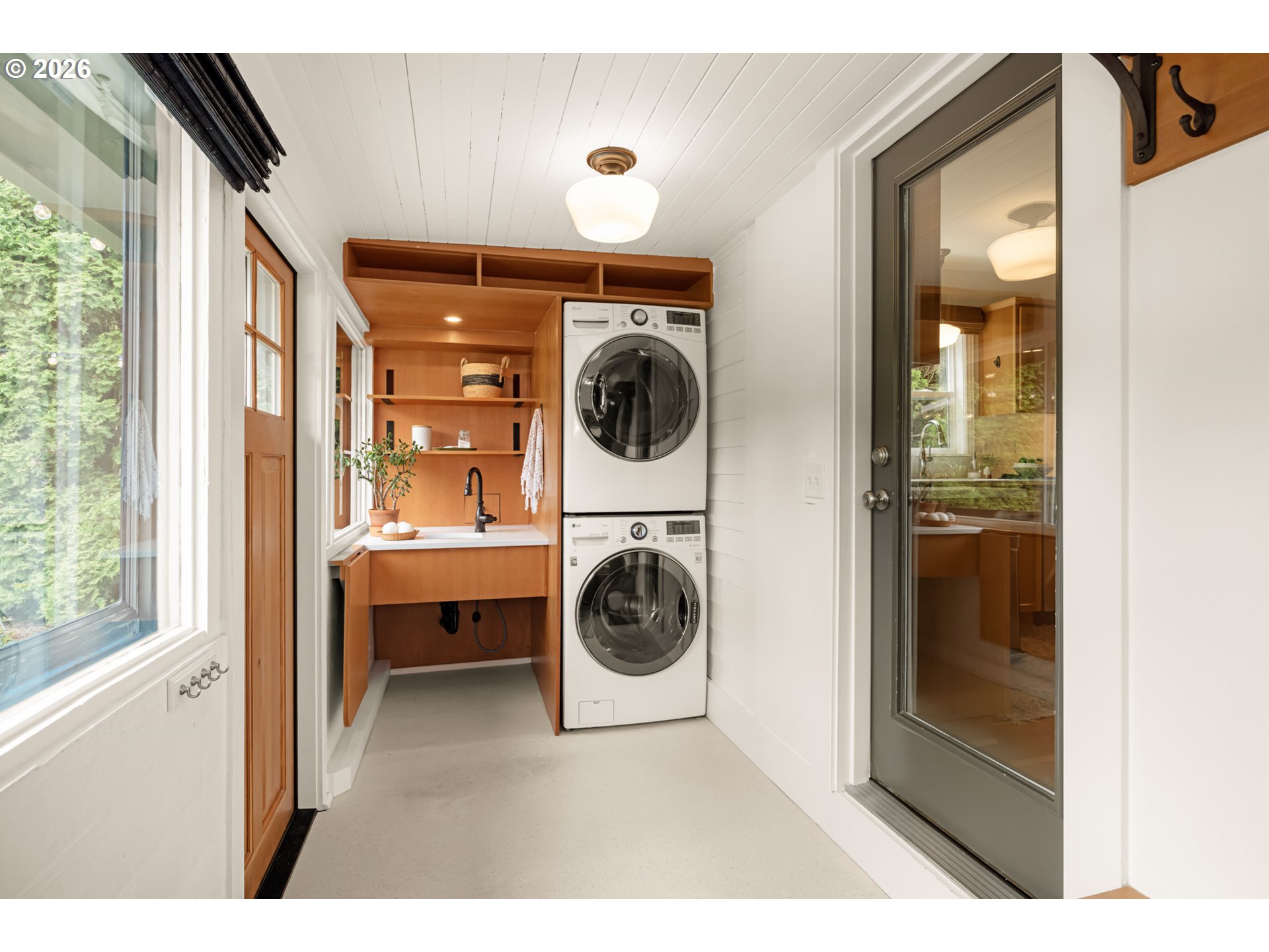 property viewer photo 12
