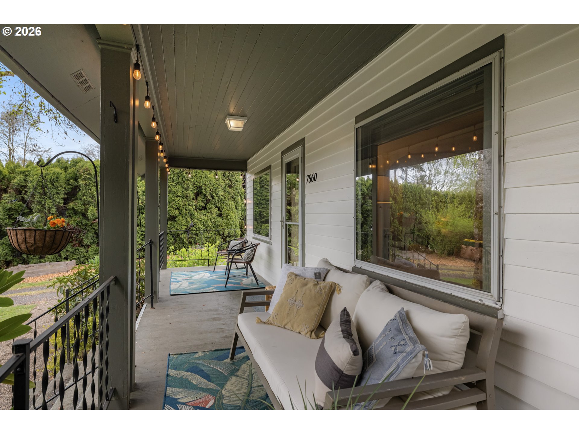 property viewer photo 2