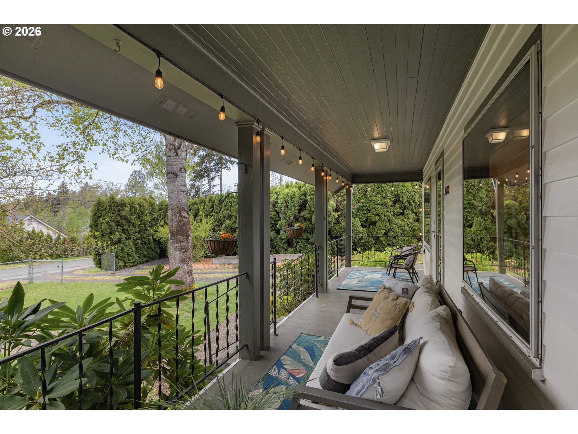 property viewer photo 3