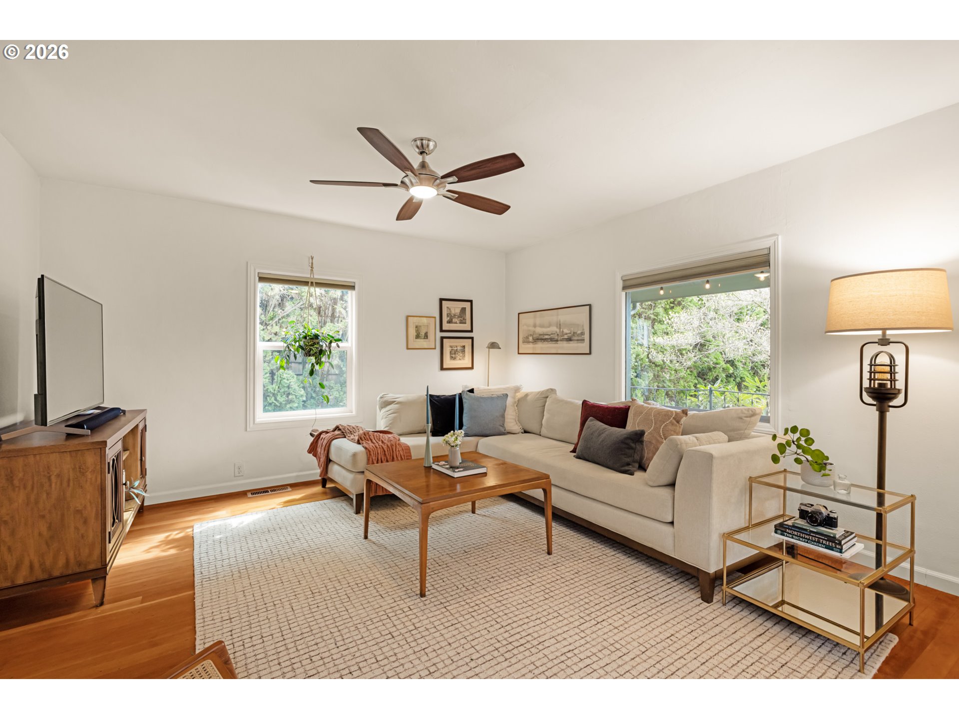 property viewer photo 7