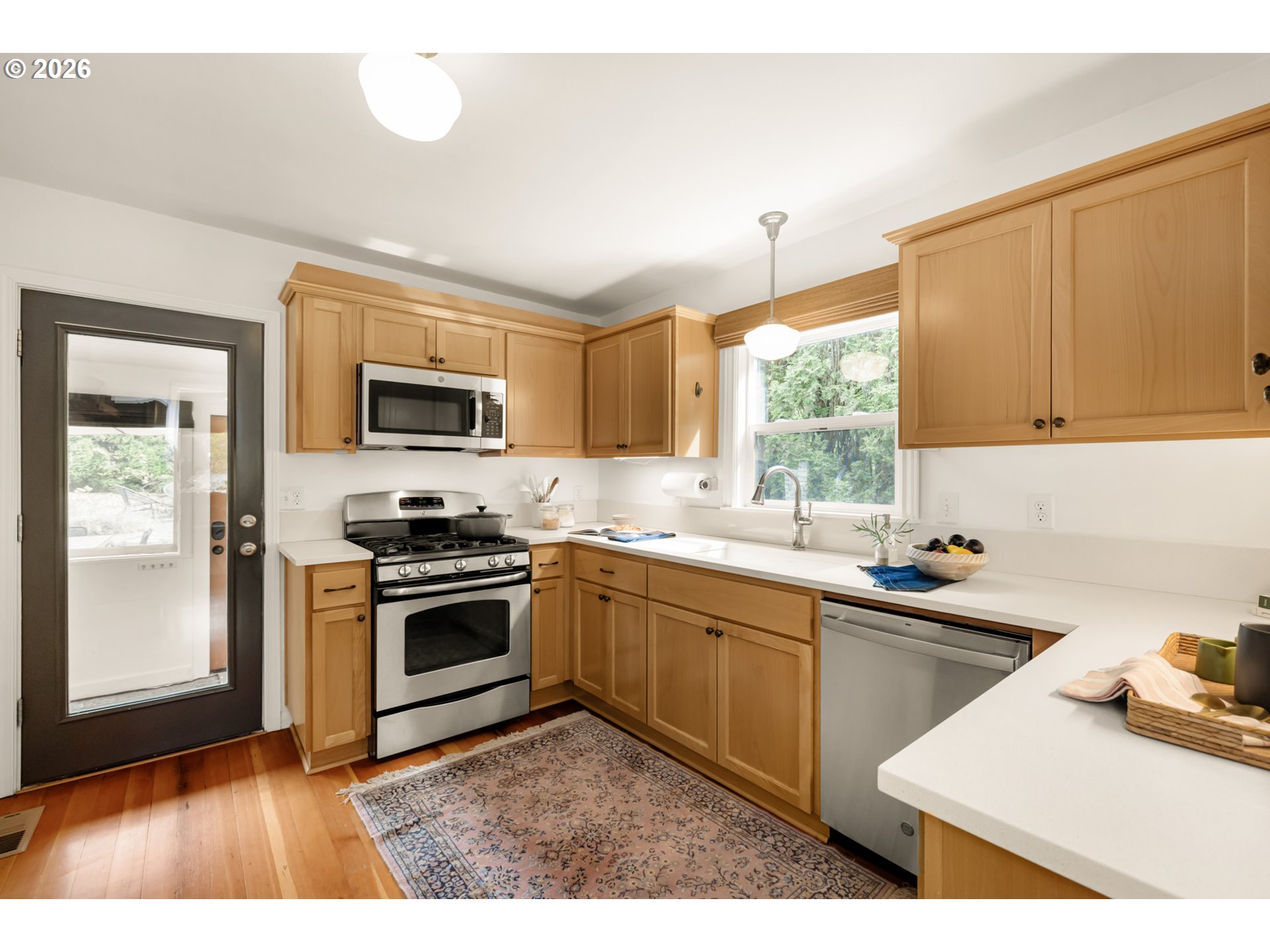 property viewer photo 9