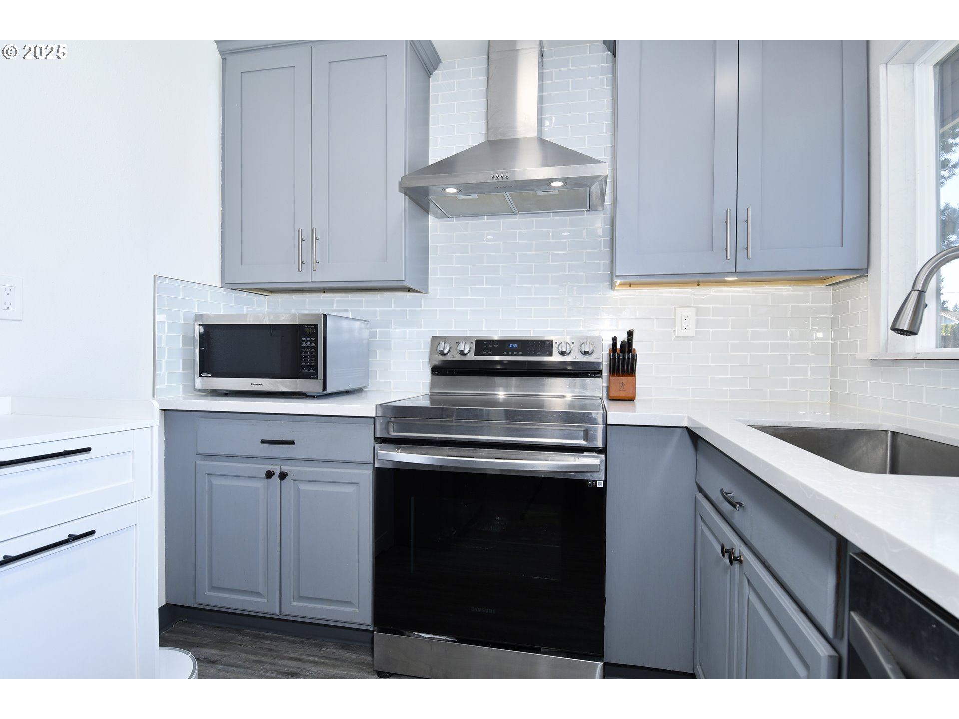 property viewer photo 11