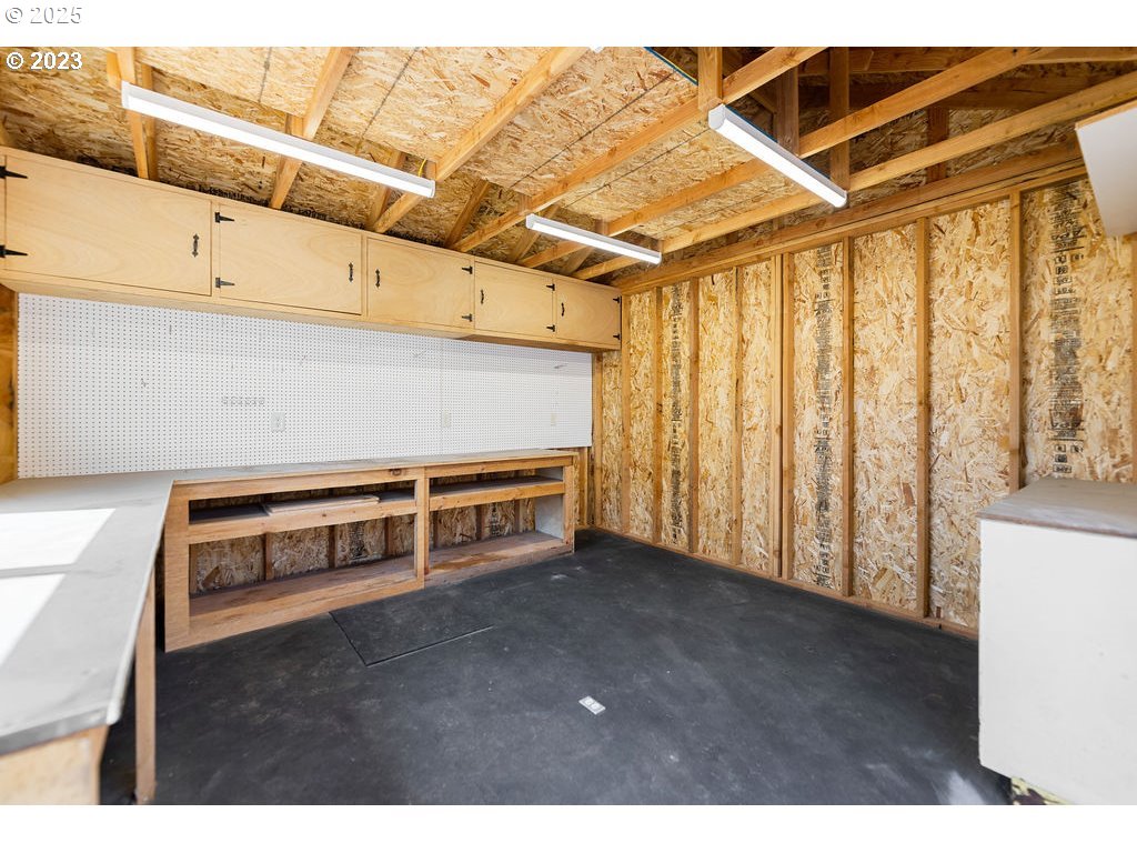 property viewer photo 23