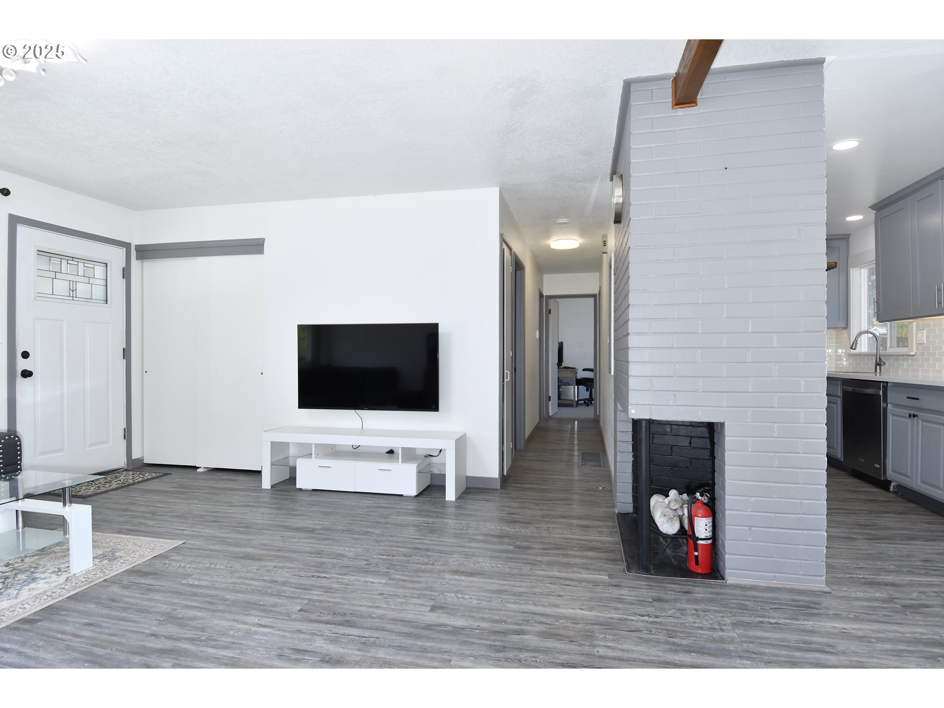 property viewer photo 8
