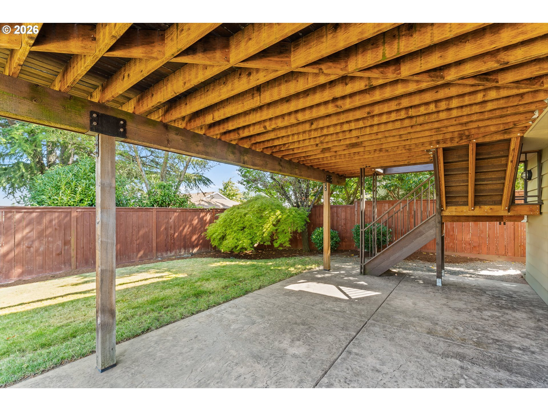 main property photo 40