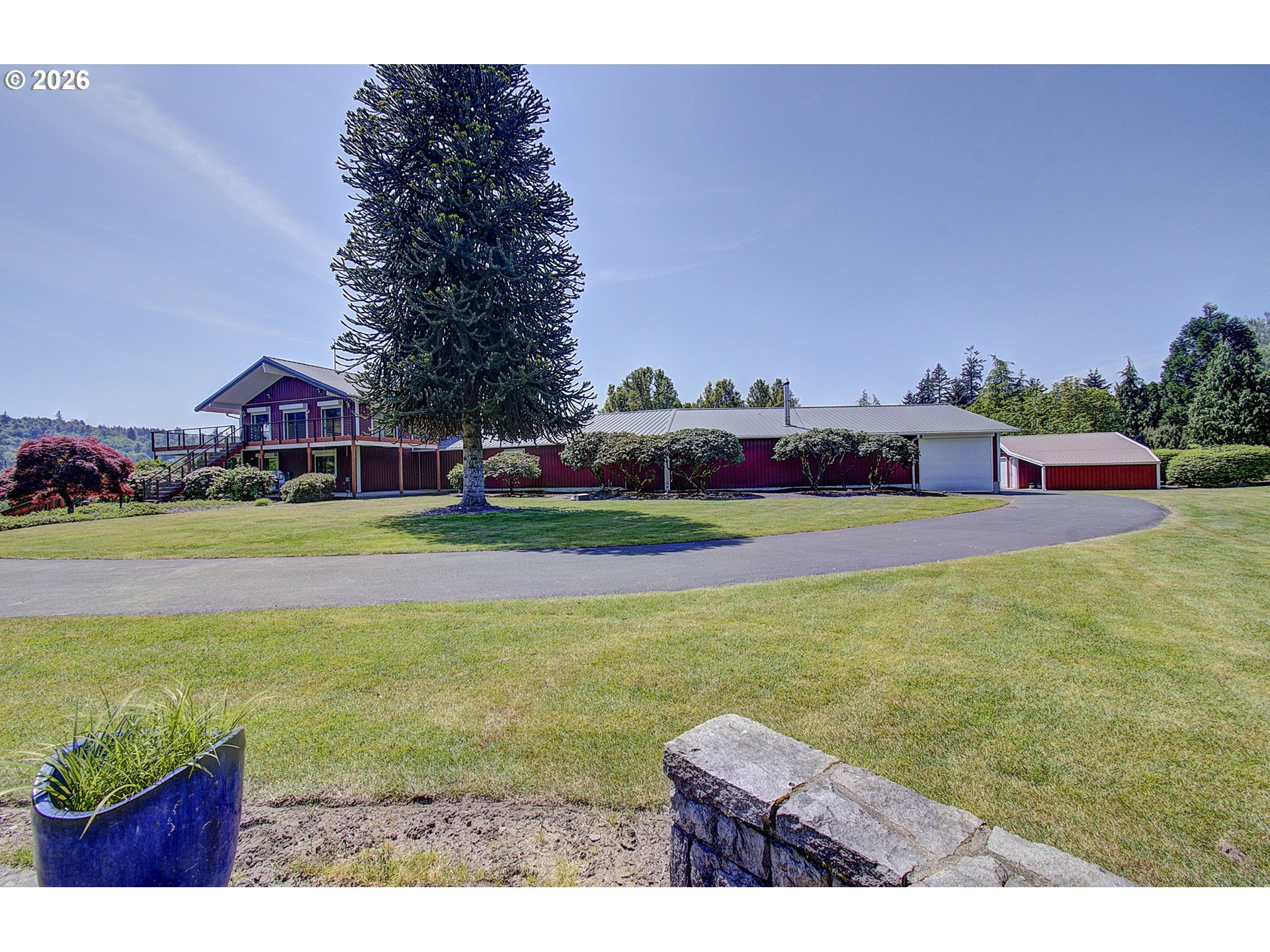 main property photo 36