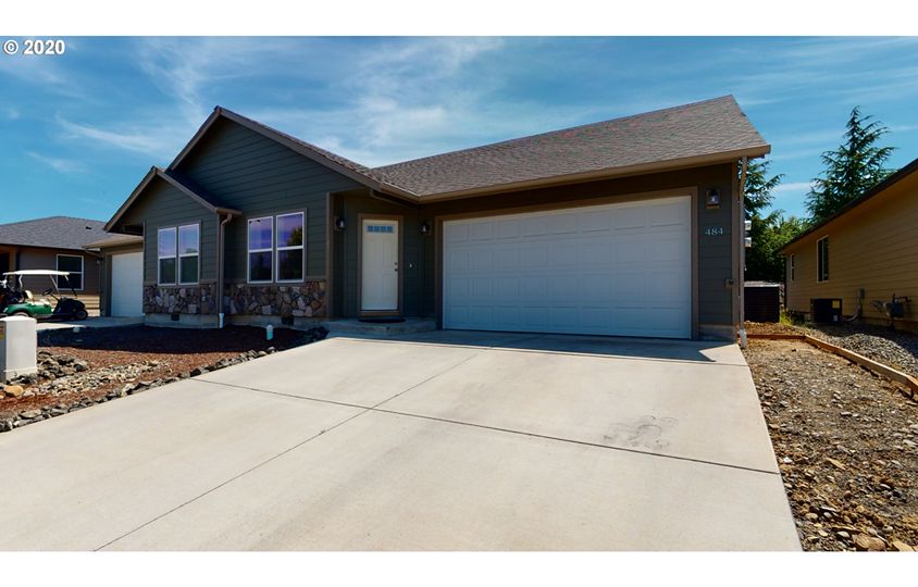 484 Fairway Estates Dr, Sutherlin, OR 97479