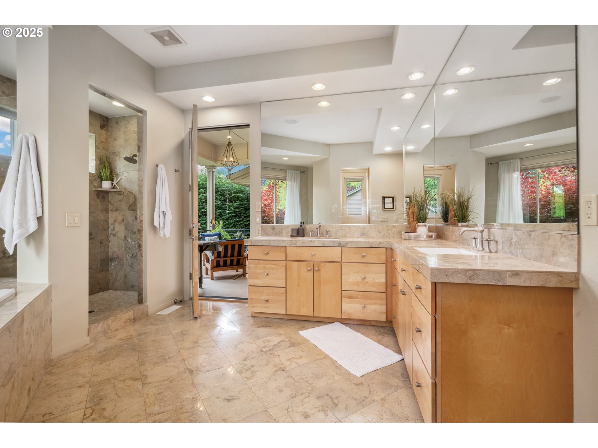 property viewer photo 20