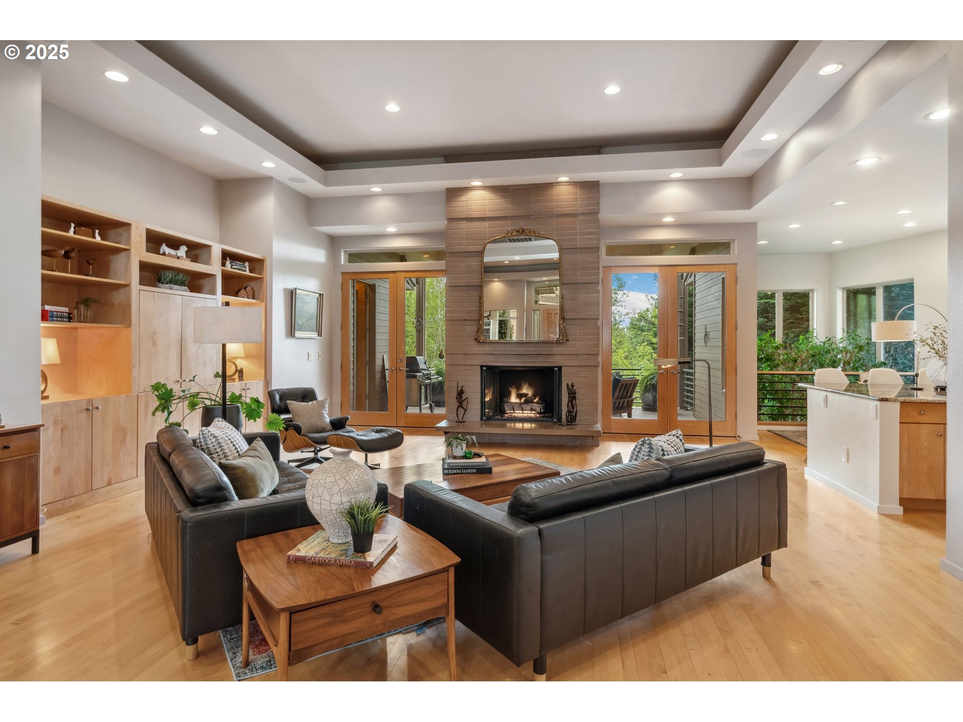property viewer photo 3