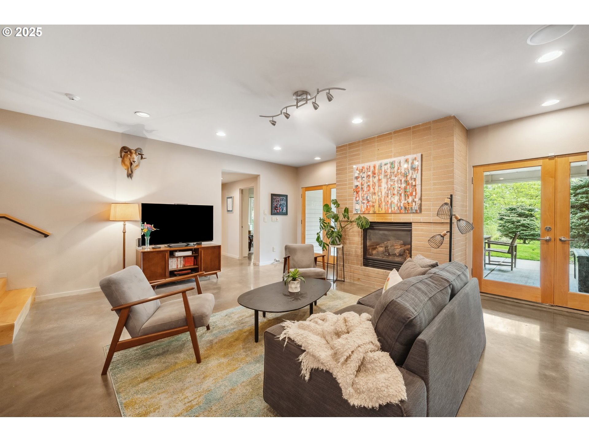 property viewer photo 33