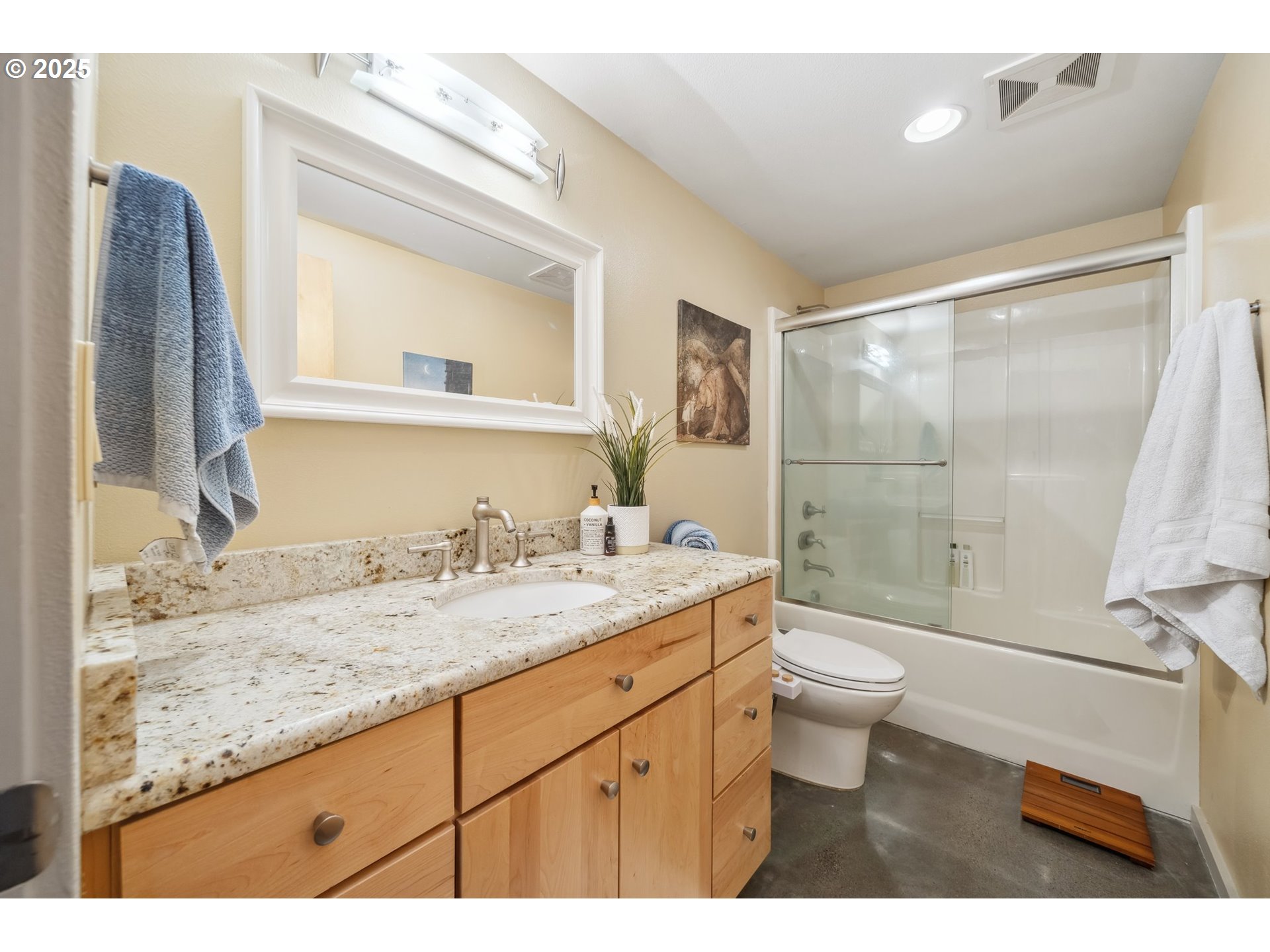 property viewer photo 37