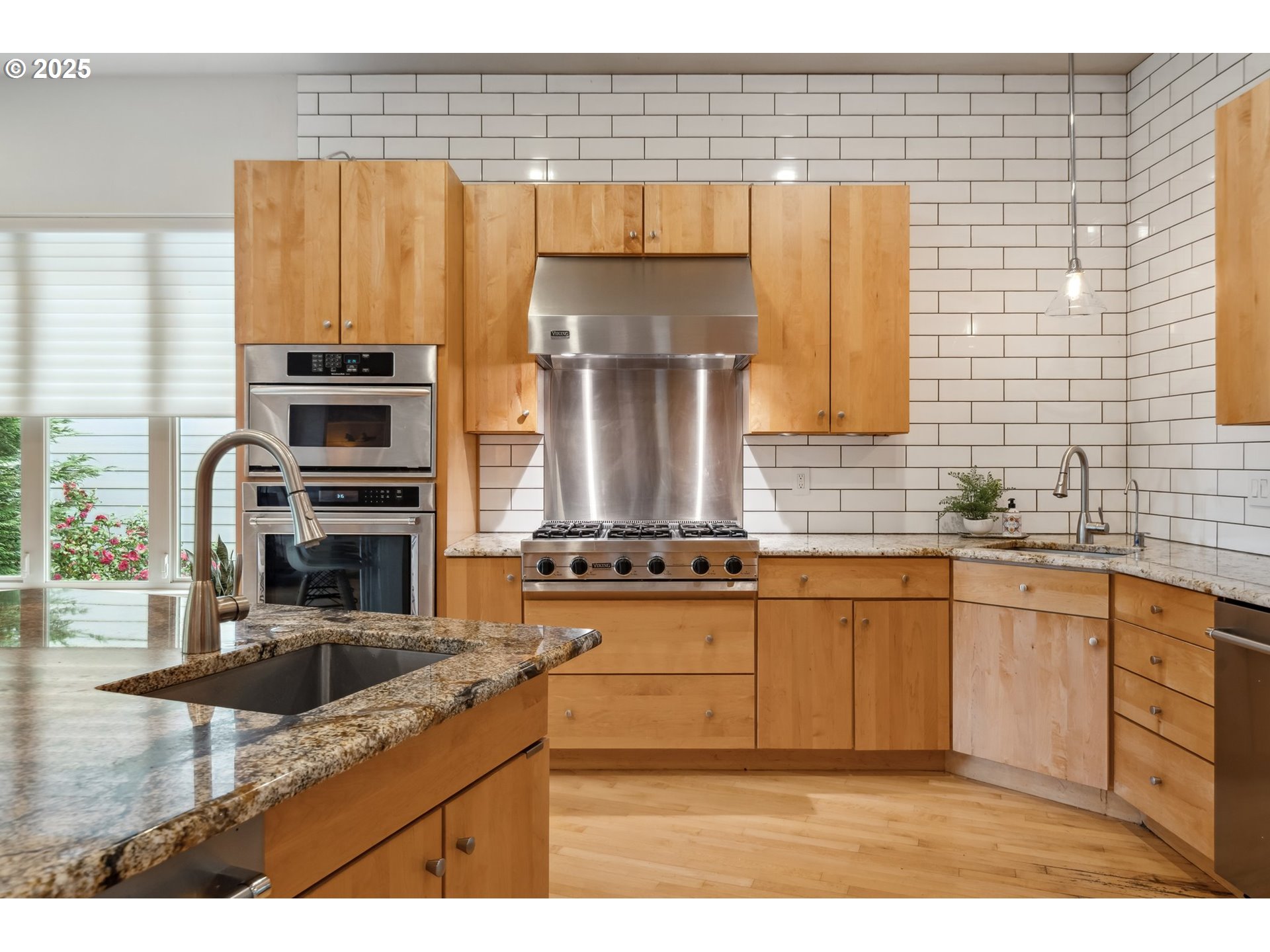 property viewer photo 6
