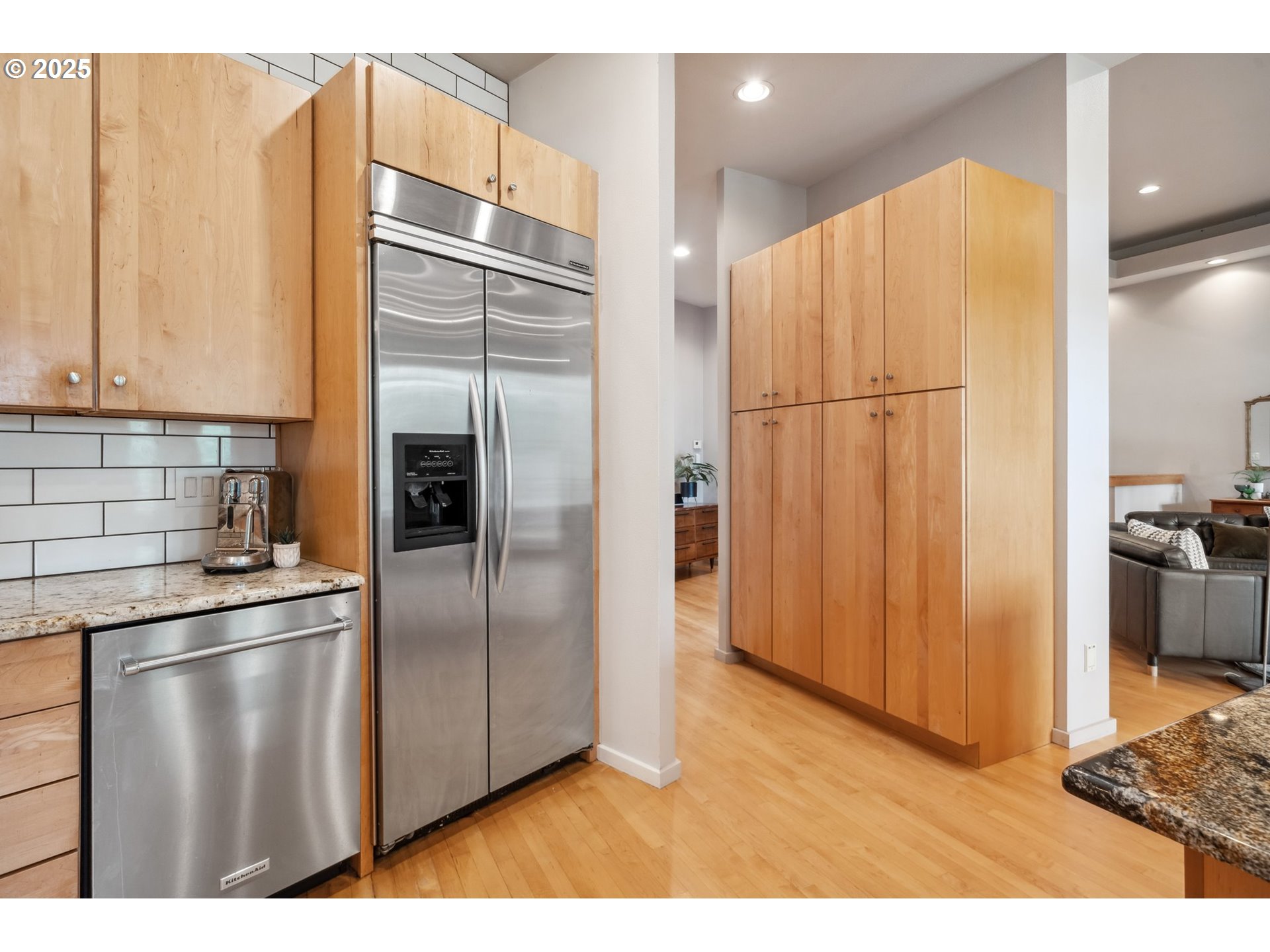 property viewer photo 9
