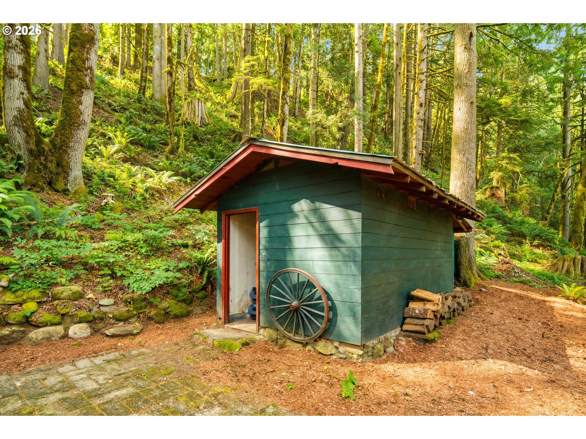 main property photo 30