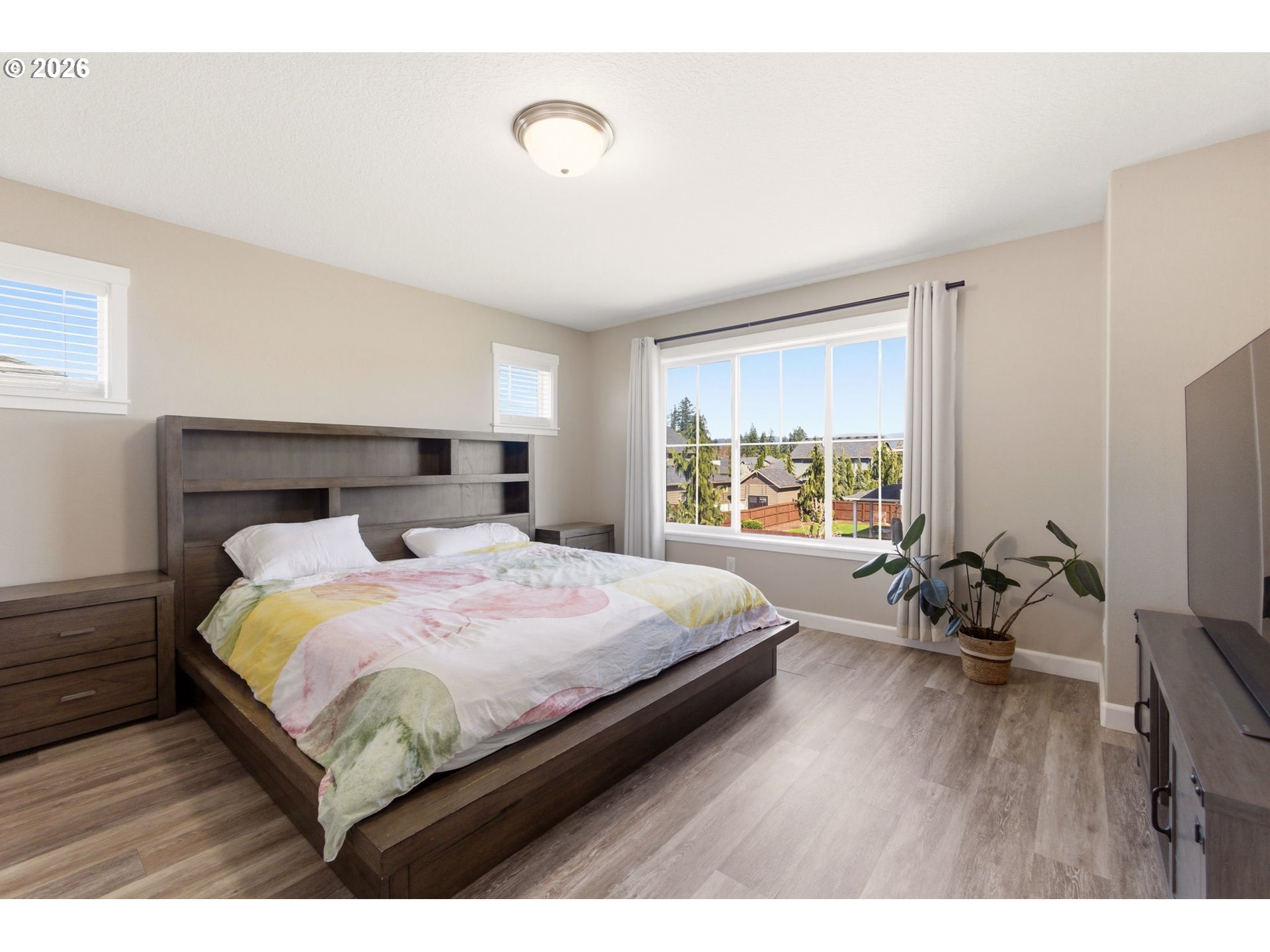 property viewer photo 2