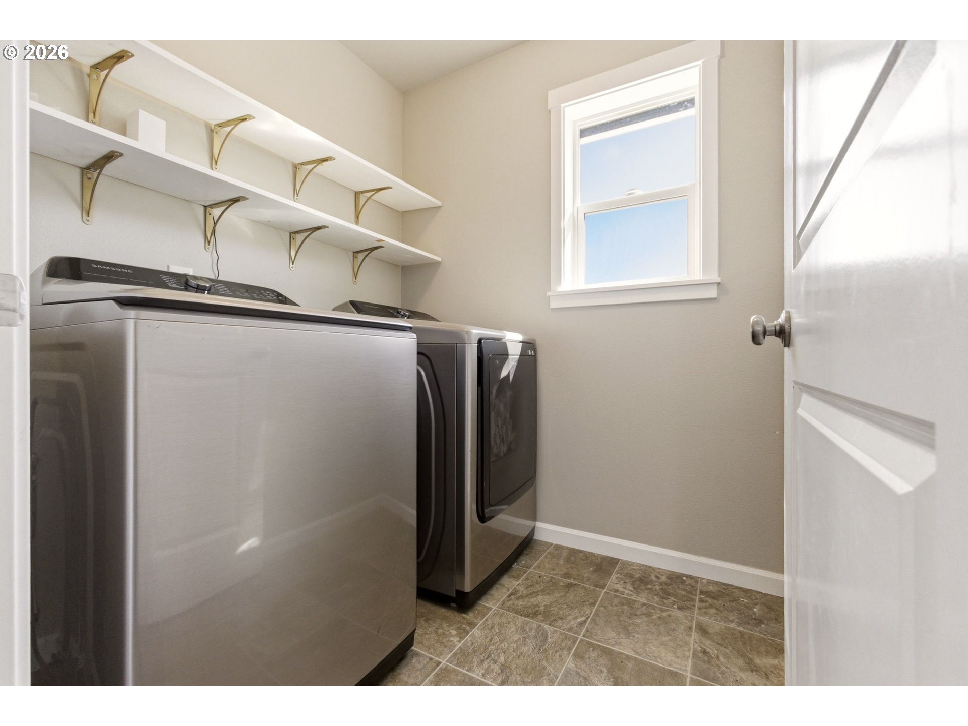 property viewer photo 29
