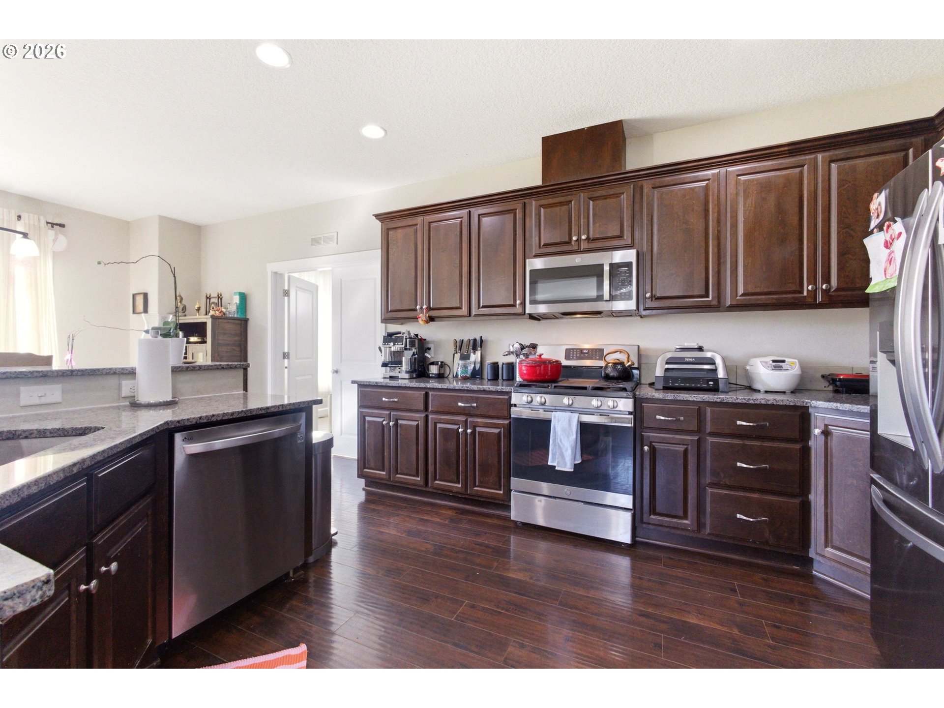 property viewer photo 9