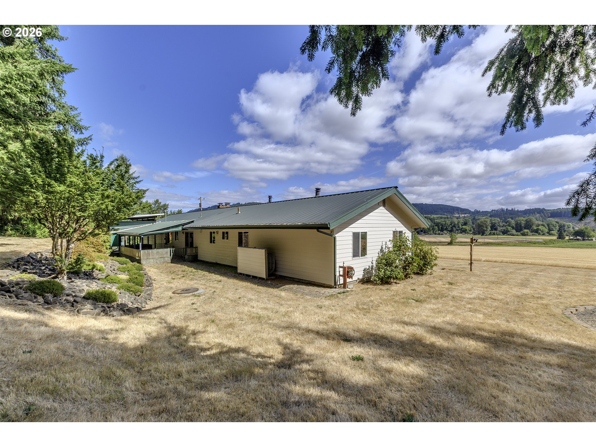 main property photo 33