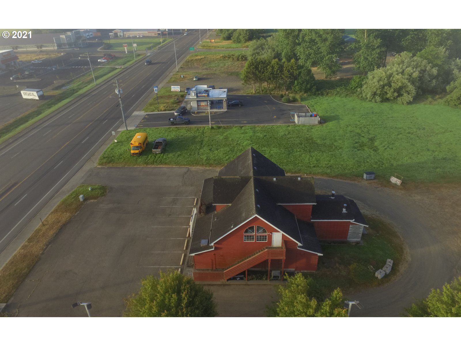 main property photo 10