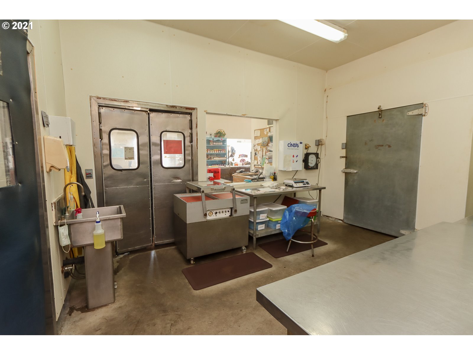 main property photo 20