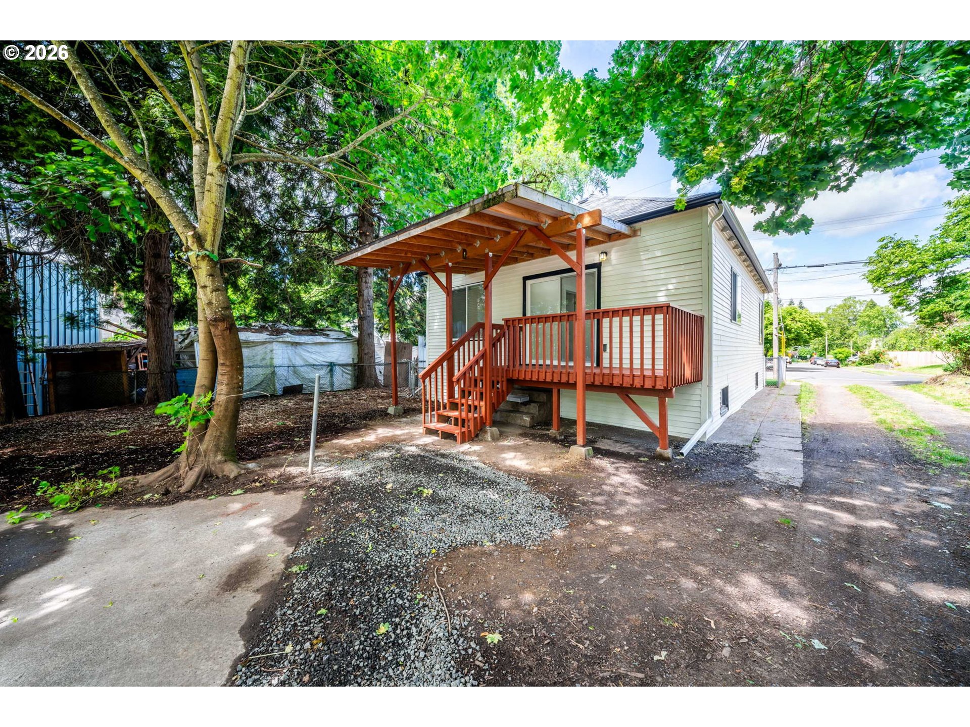 main property photo 29