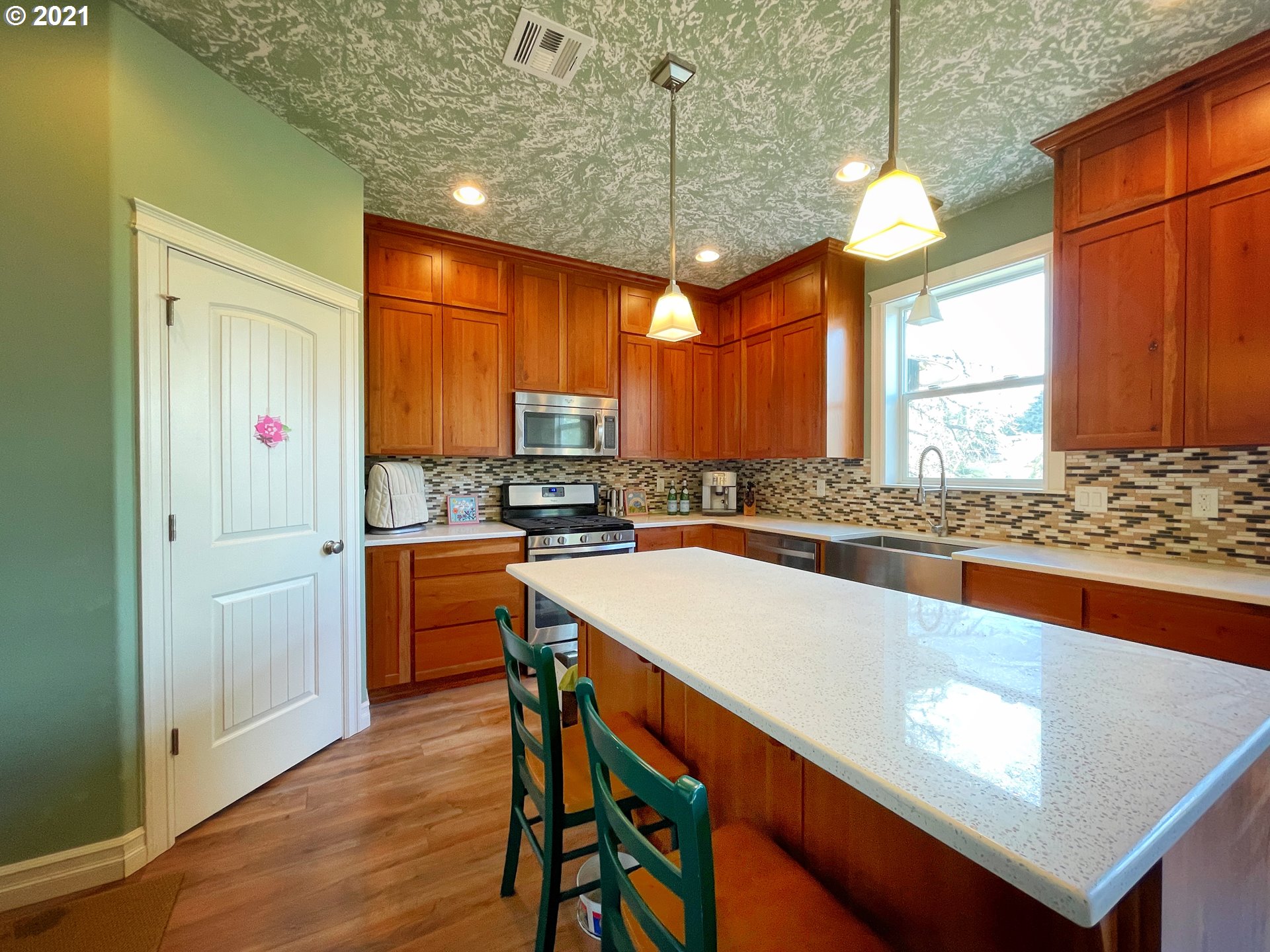 main property photo 7