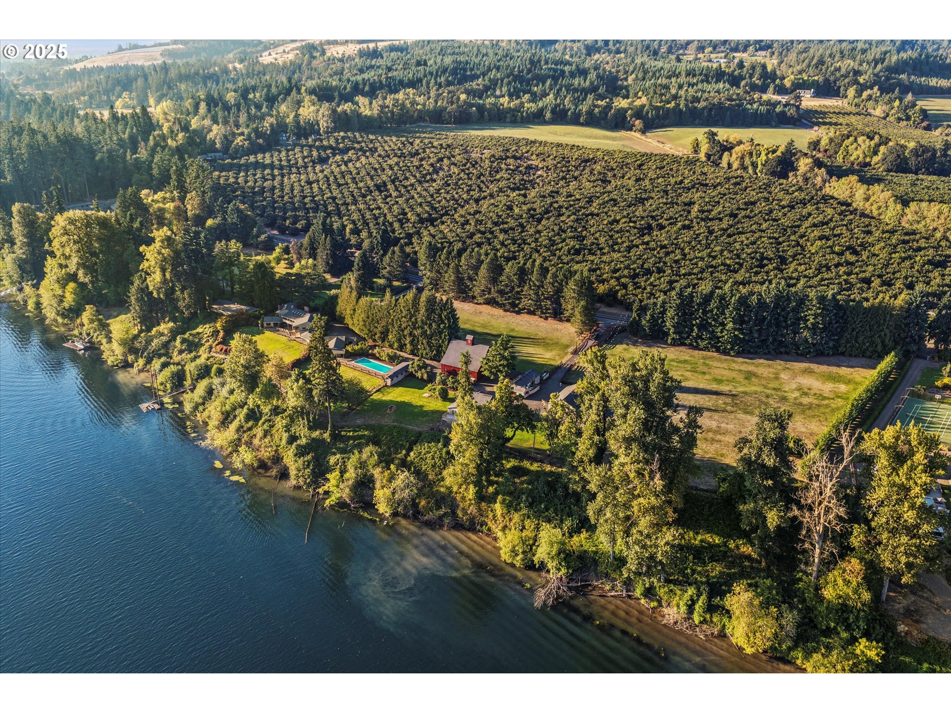 main property photo 4