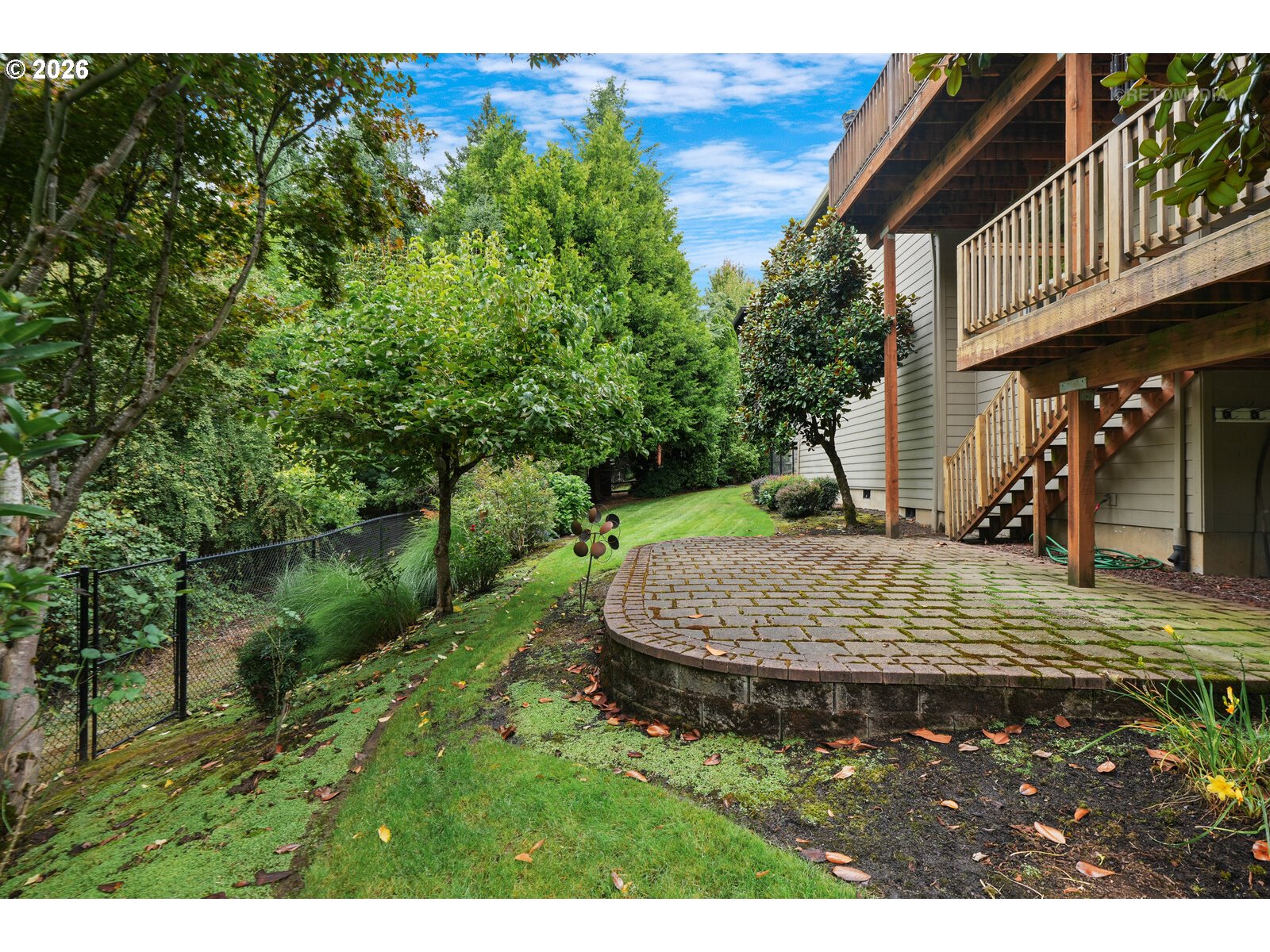 main property photo 34