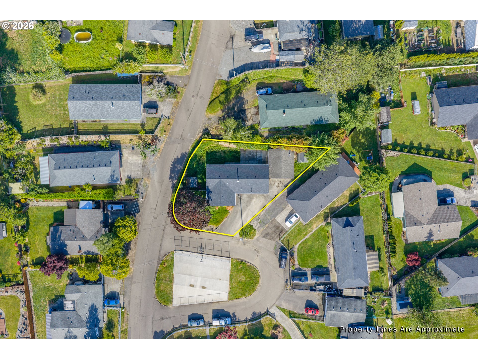main property photo 13