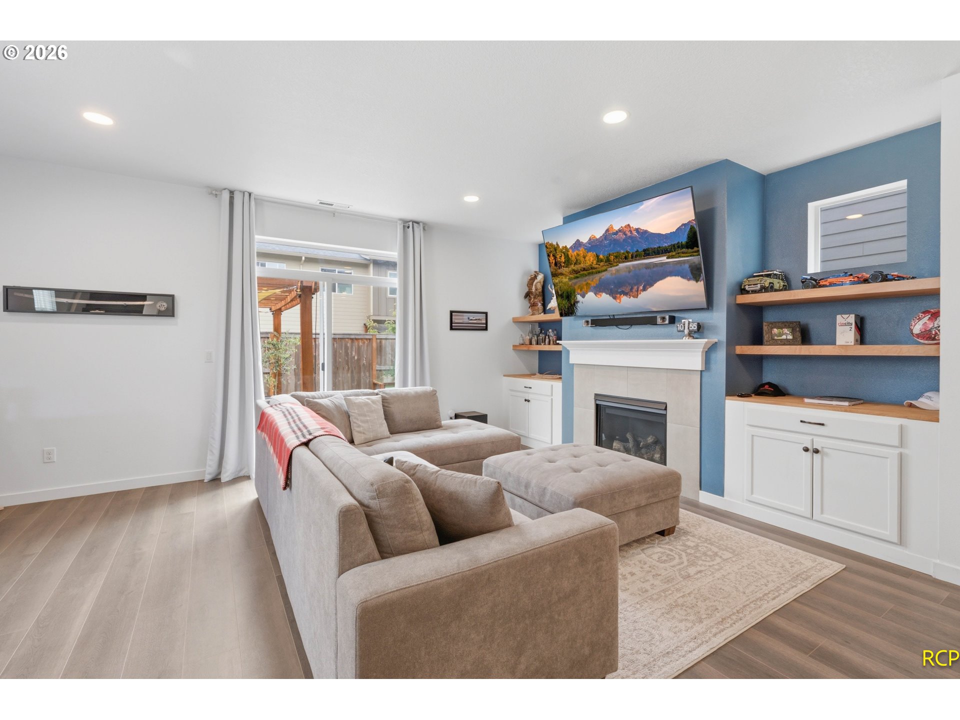 main property photo 6