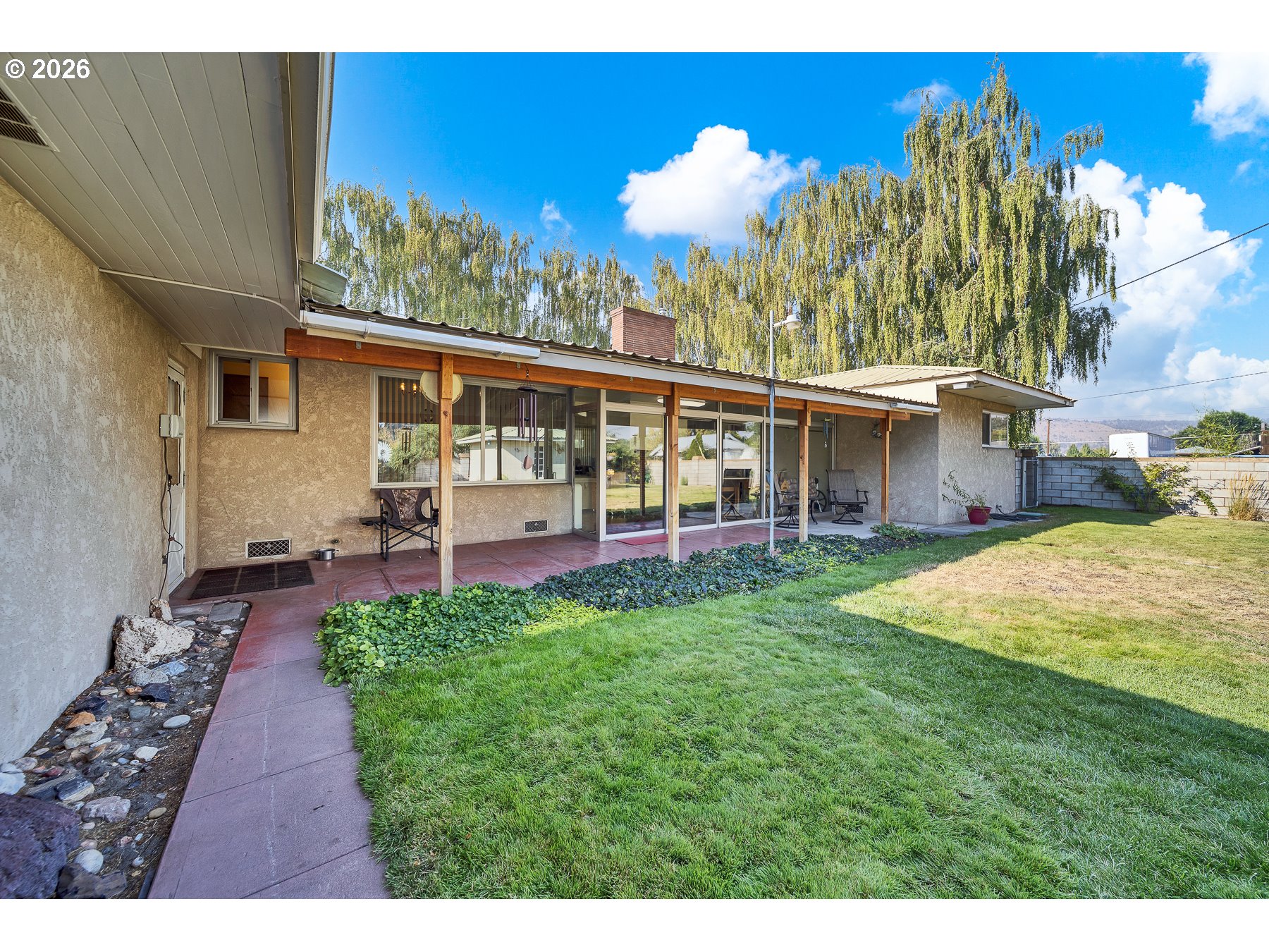 main property photo 17