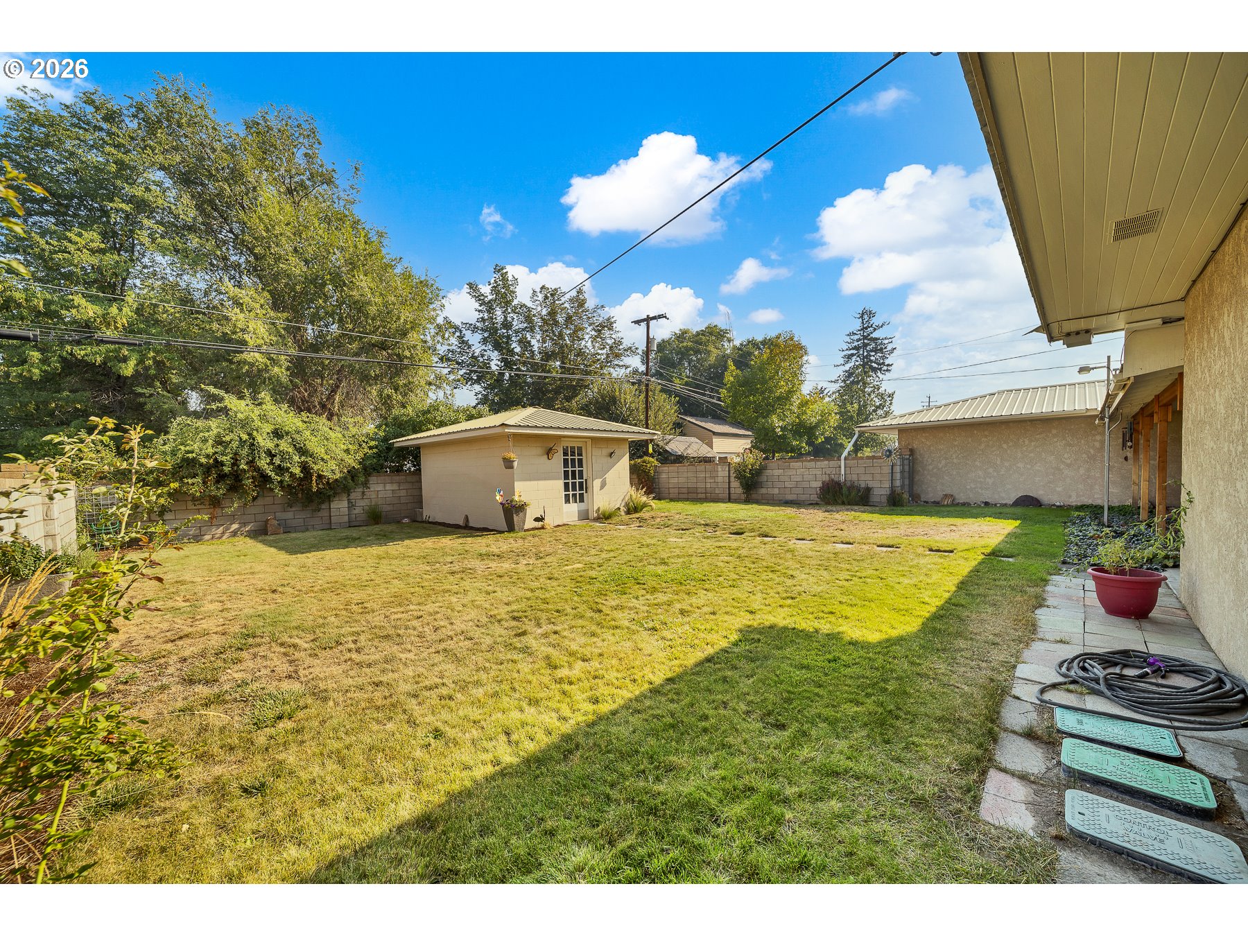 main property photo 18