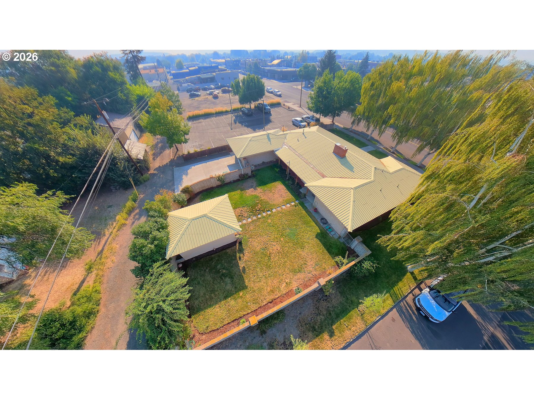 main property photo 23