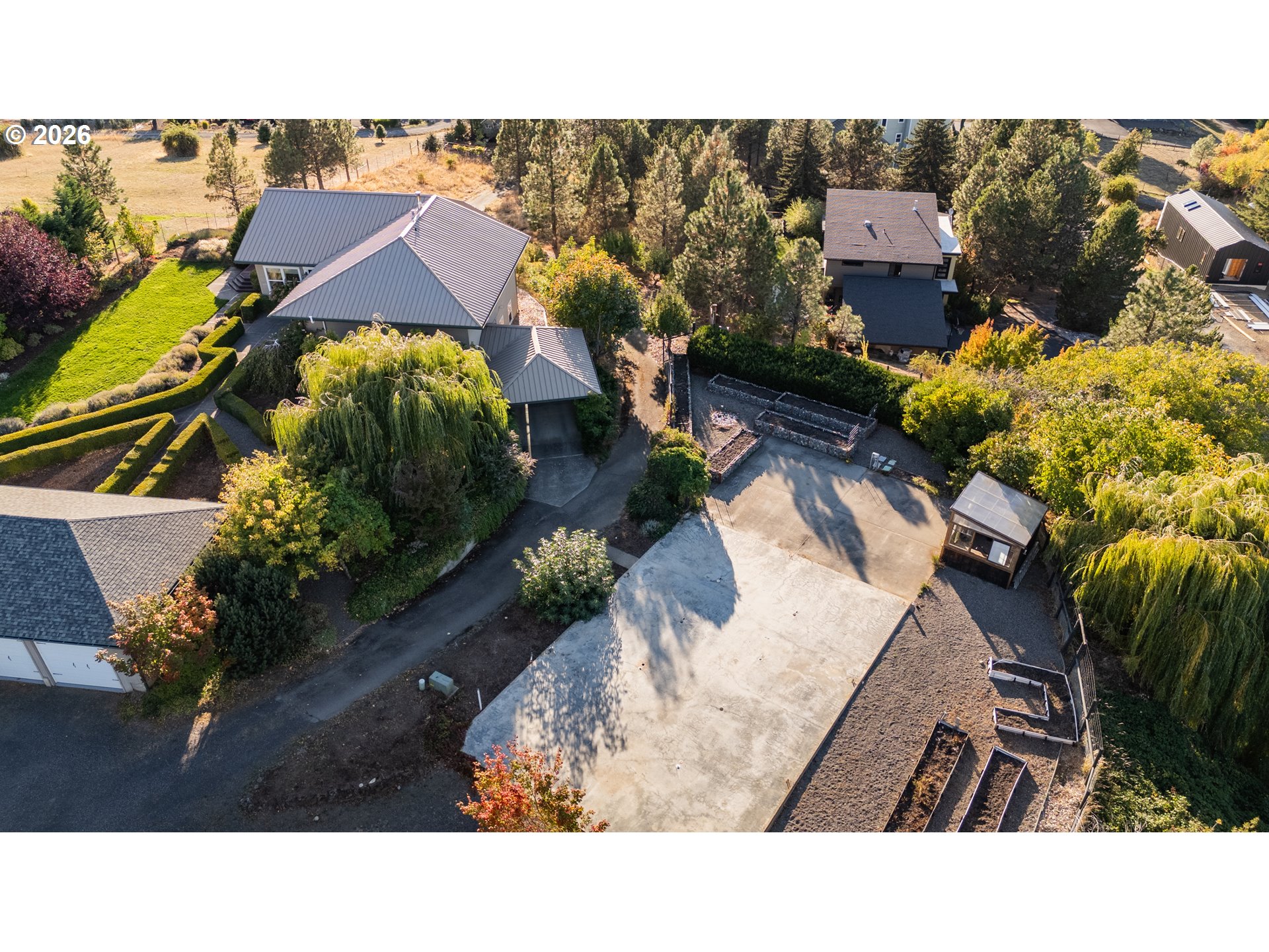 main property photo 45