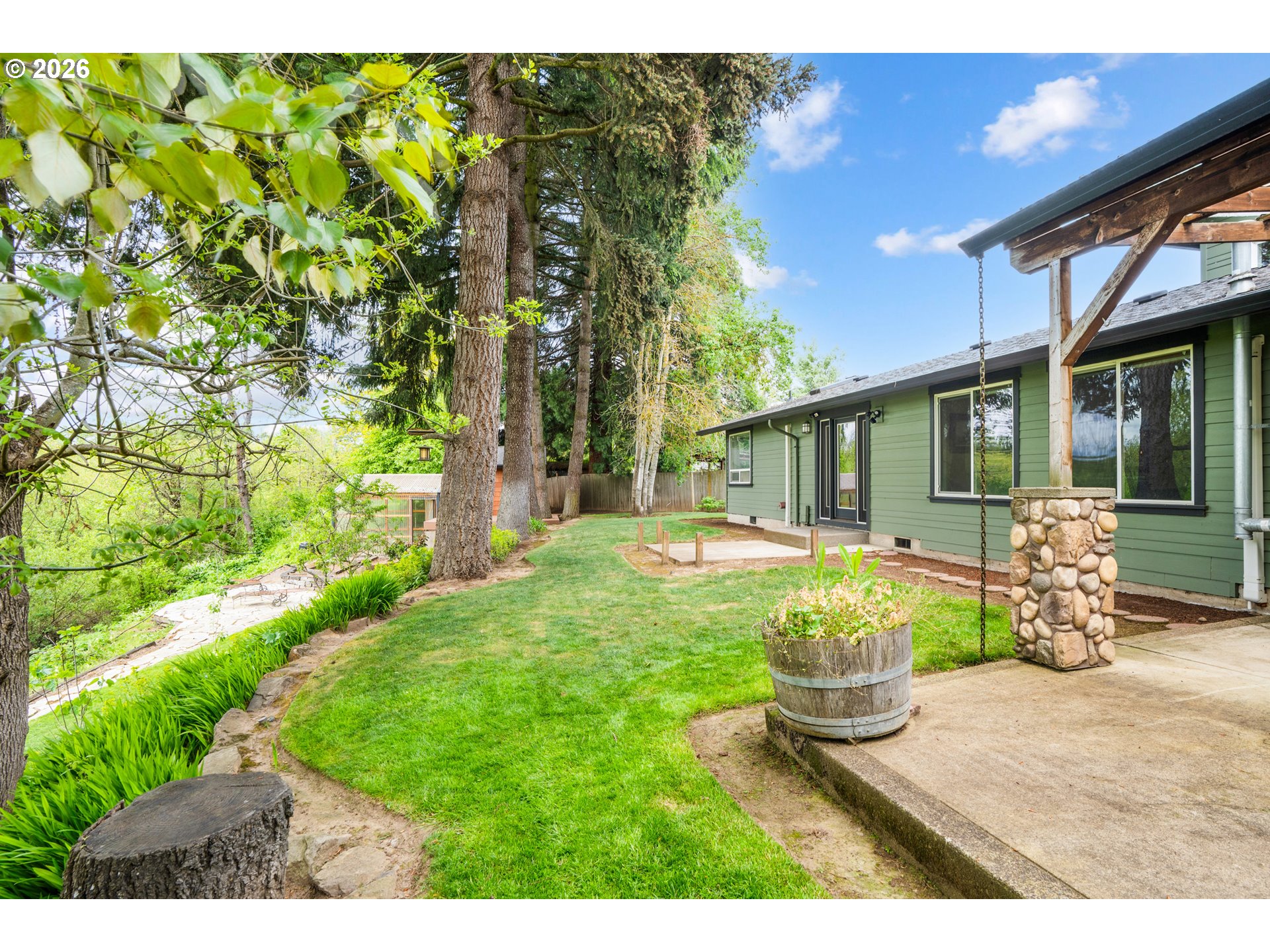 main property photo 41
