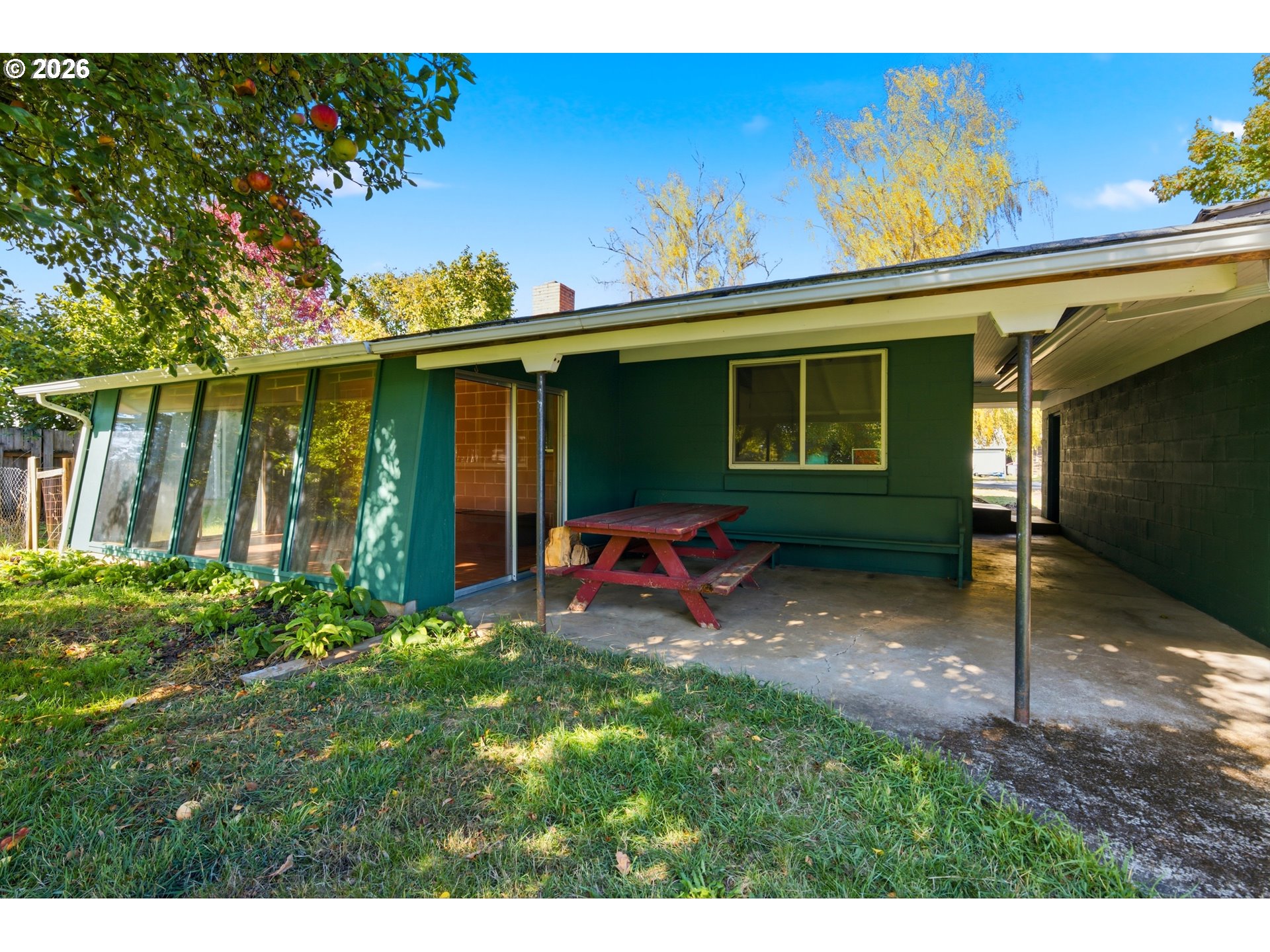 main property photo 20