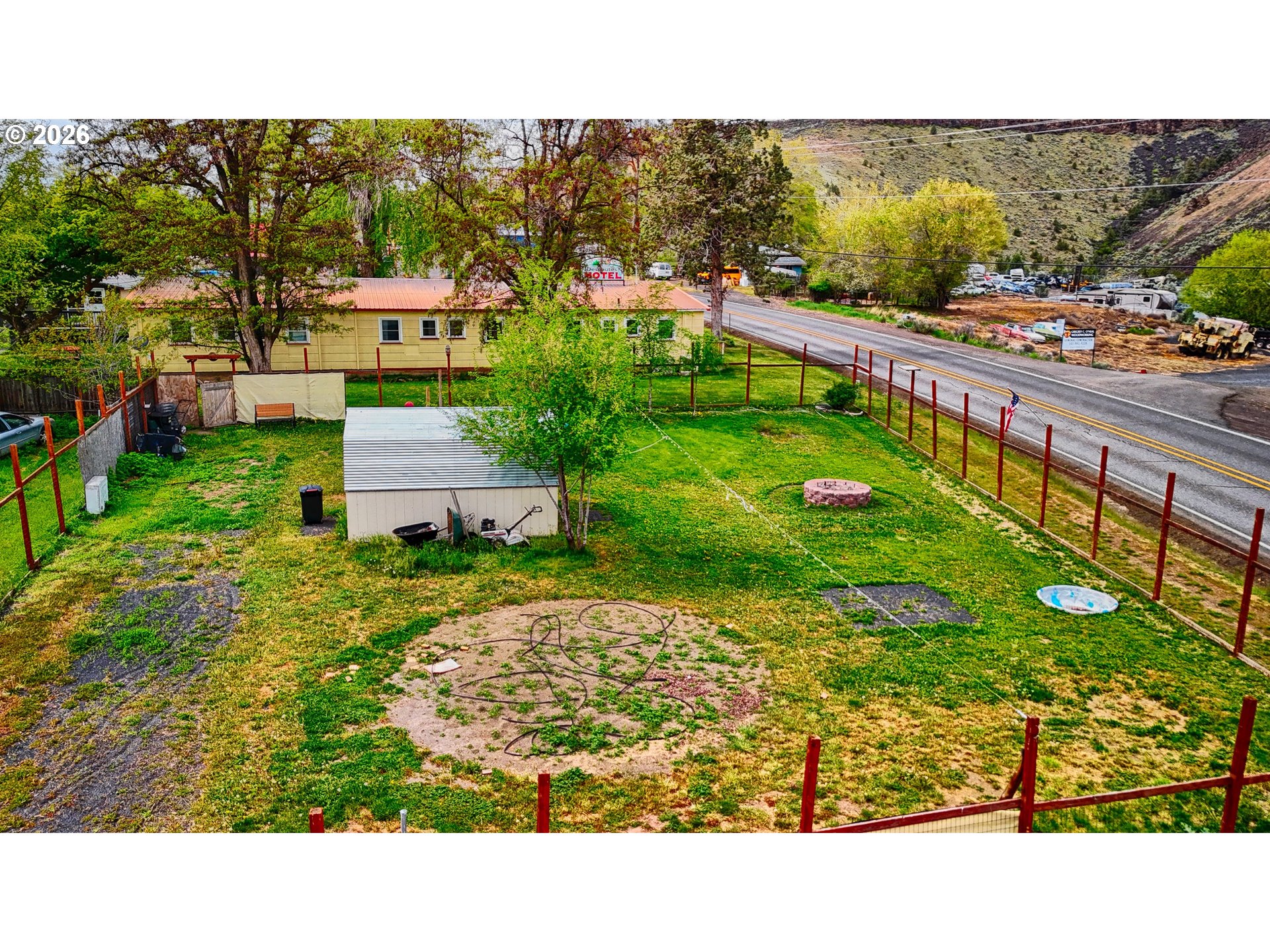 main property photo 9