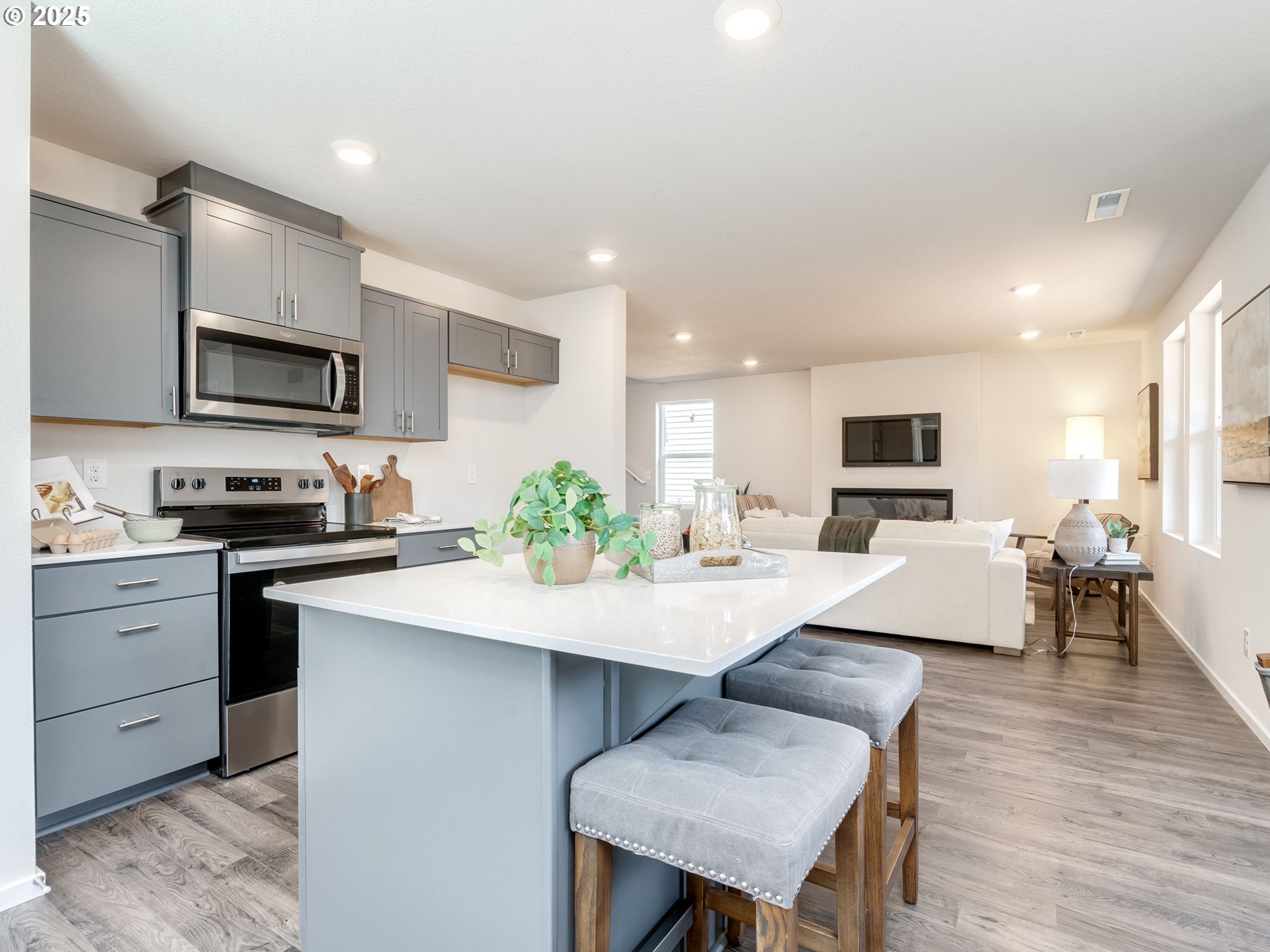 property viewer photo 11