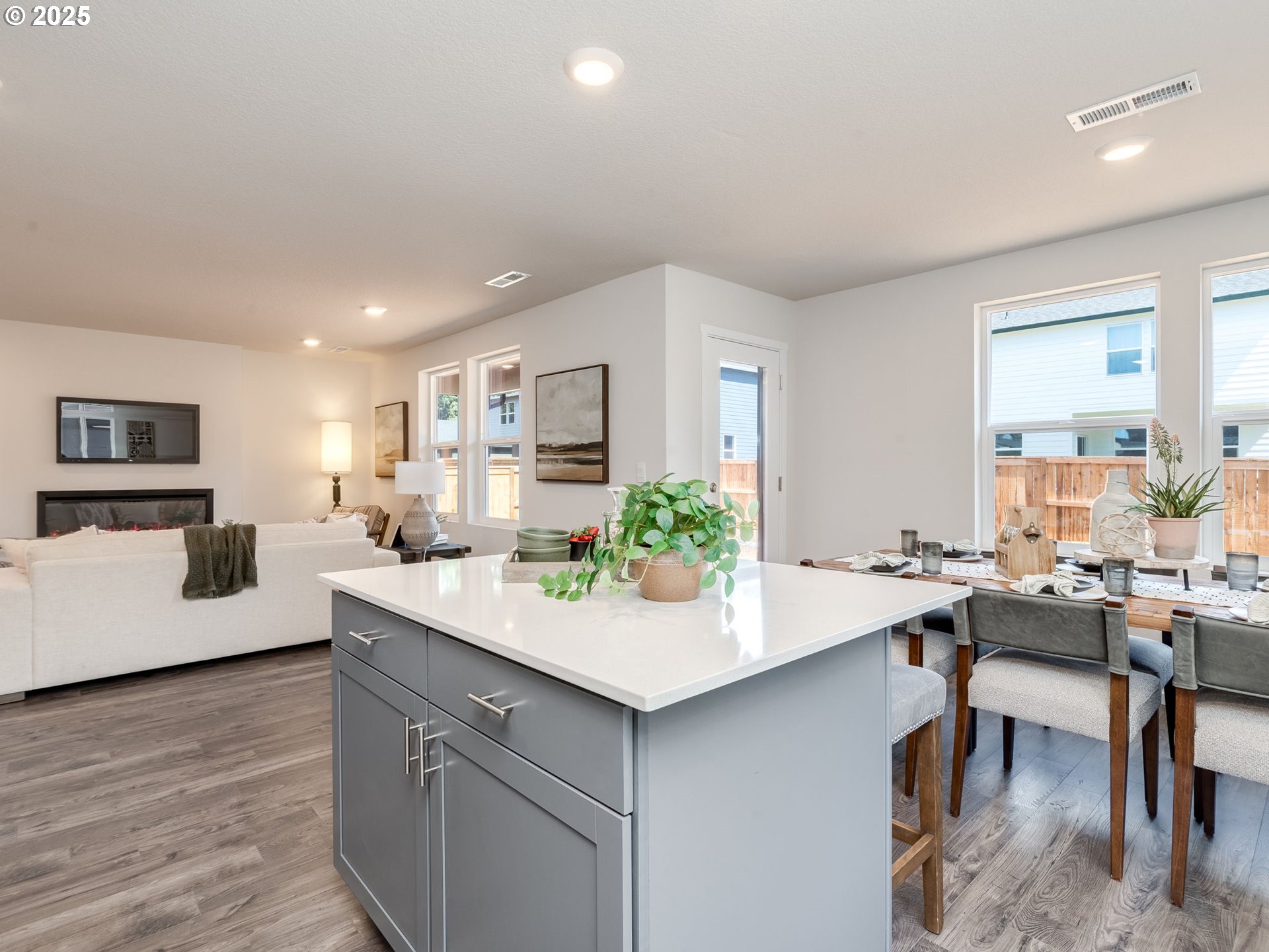property viewer photo 13