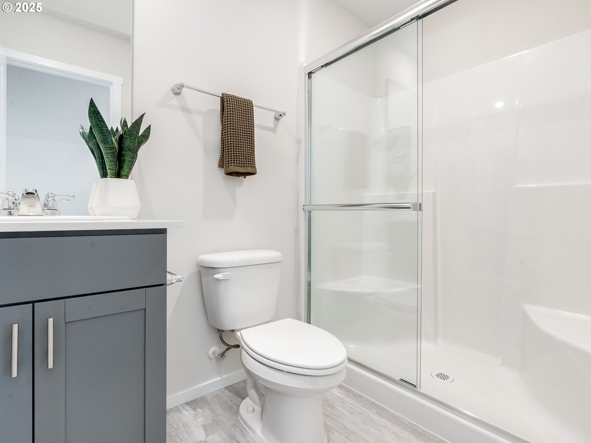 property viewer photo 16