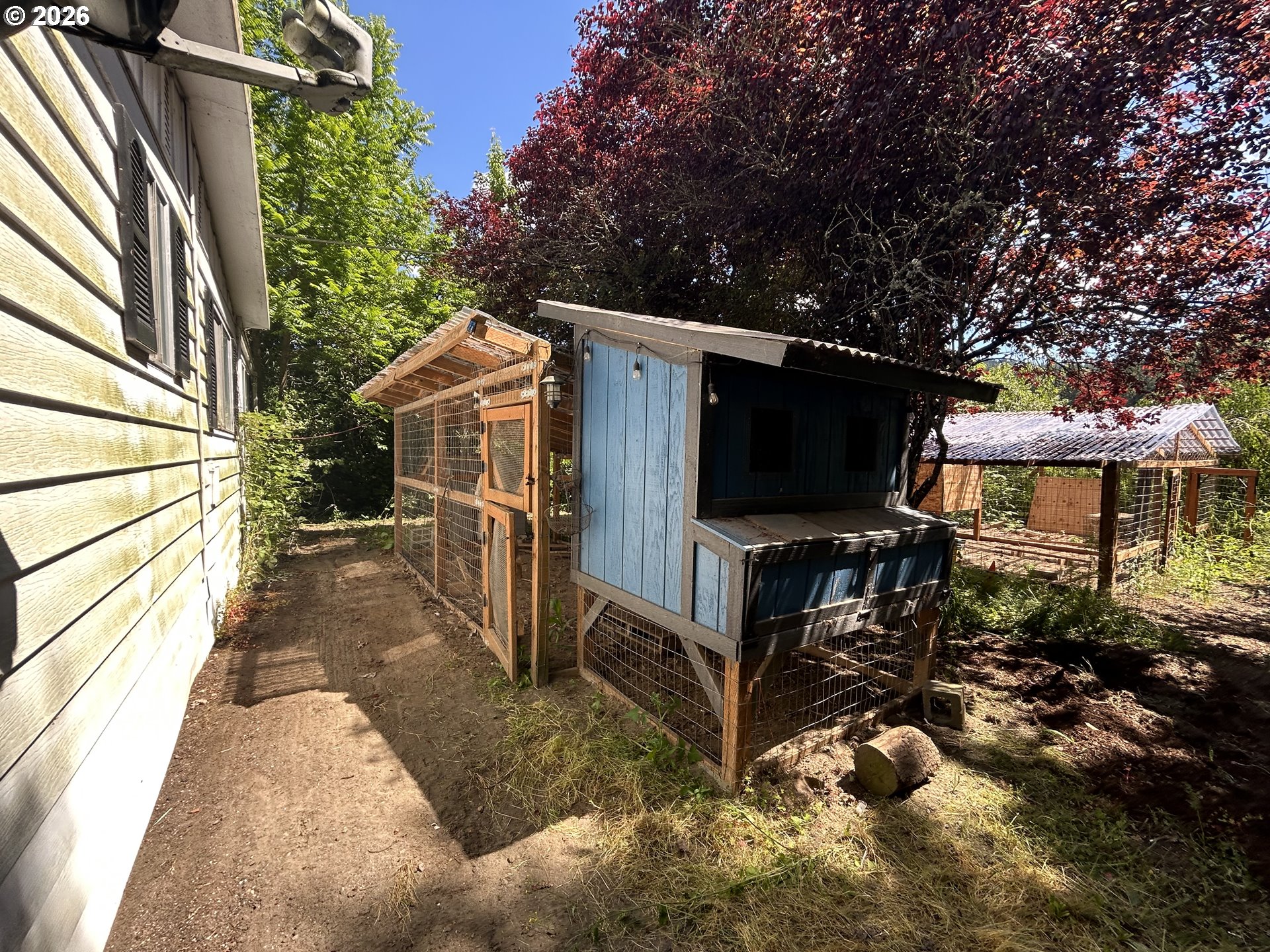 main property photo 27