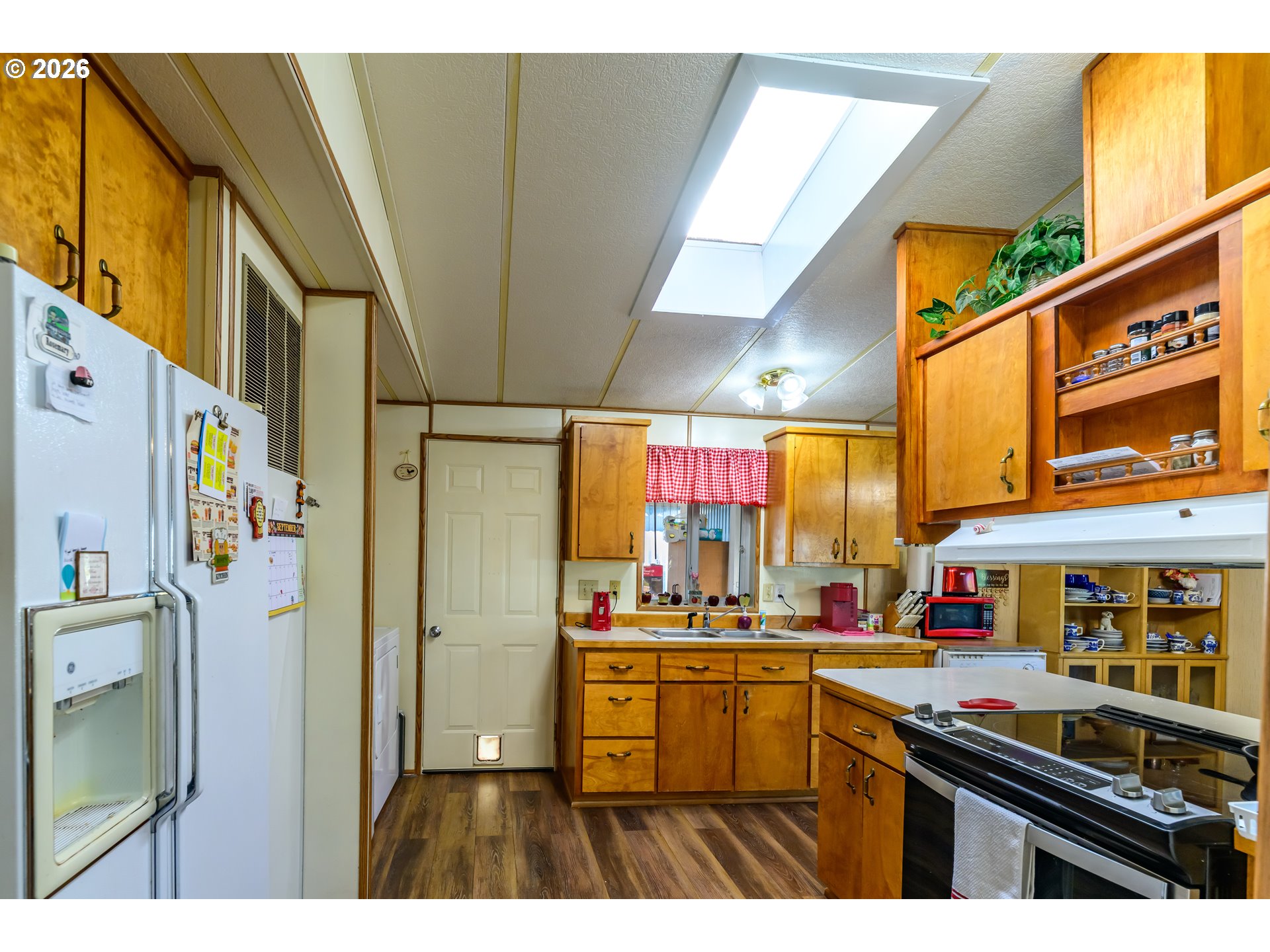 main property photo 14