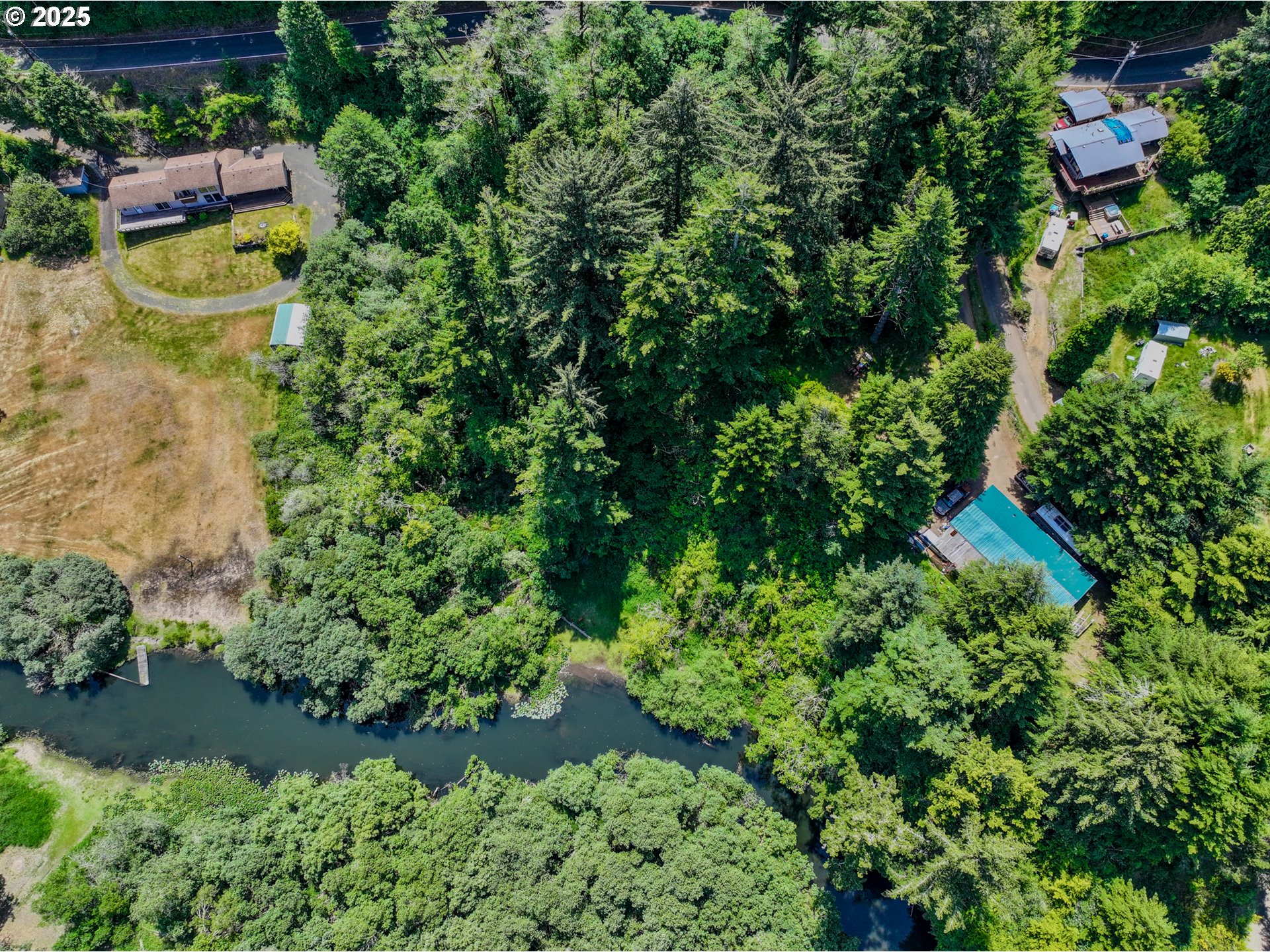 main property photo 16