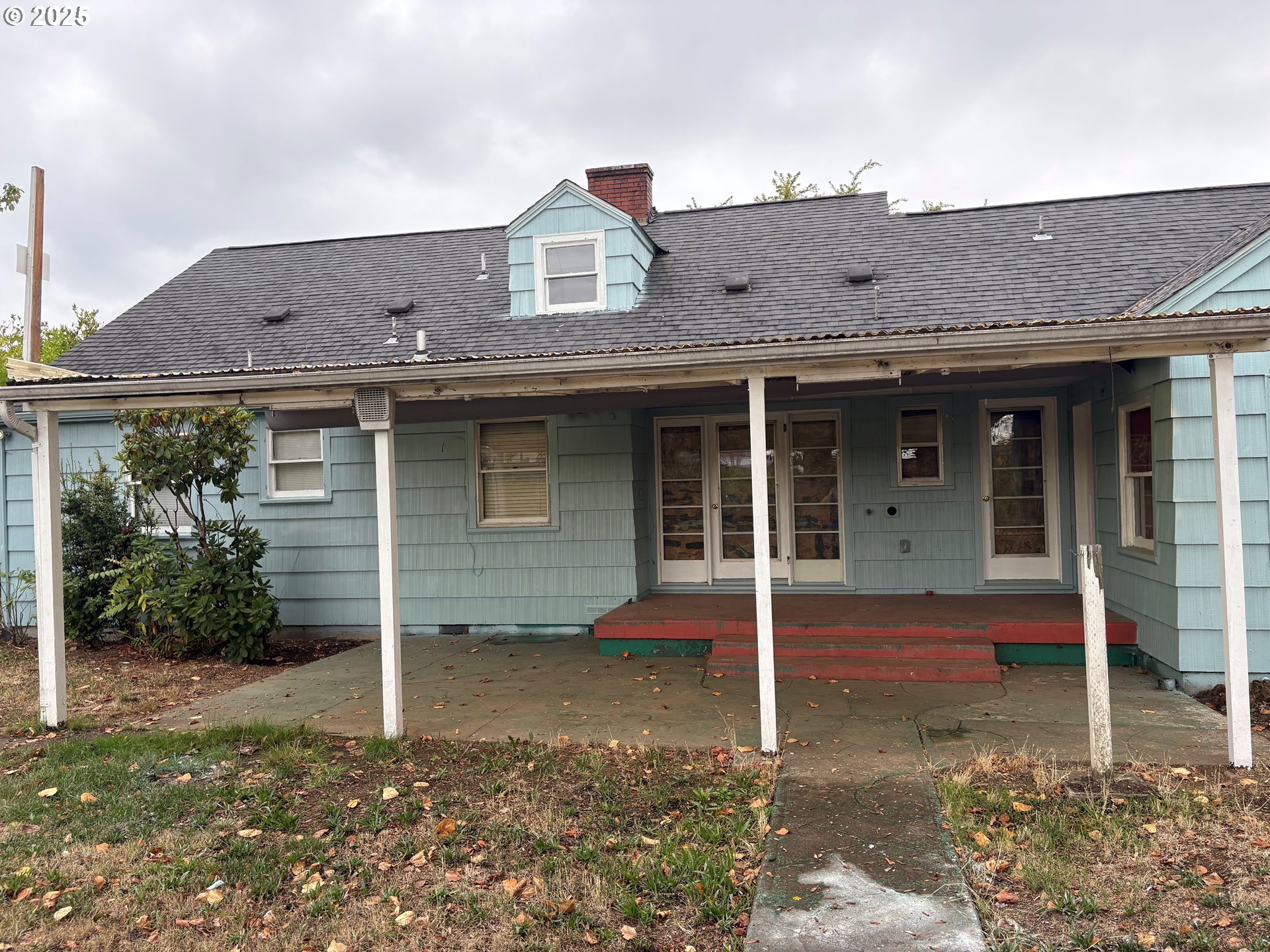 main property photo 23