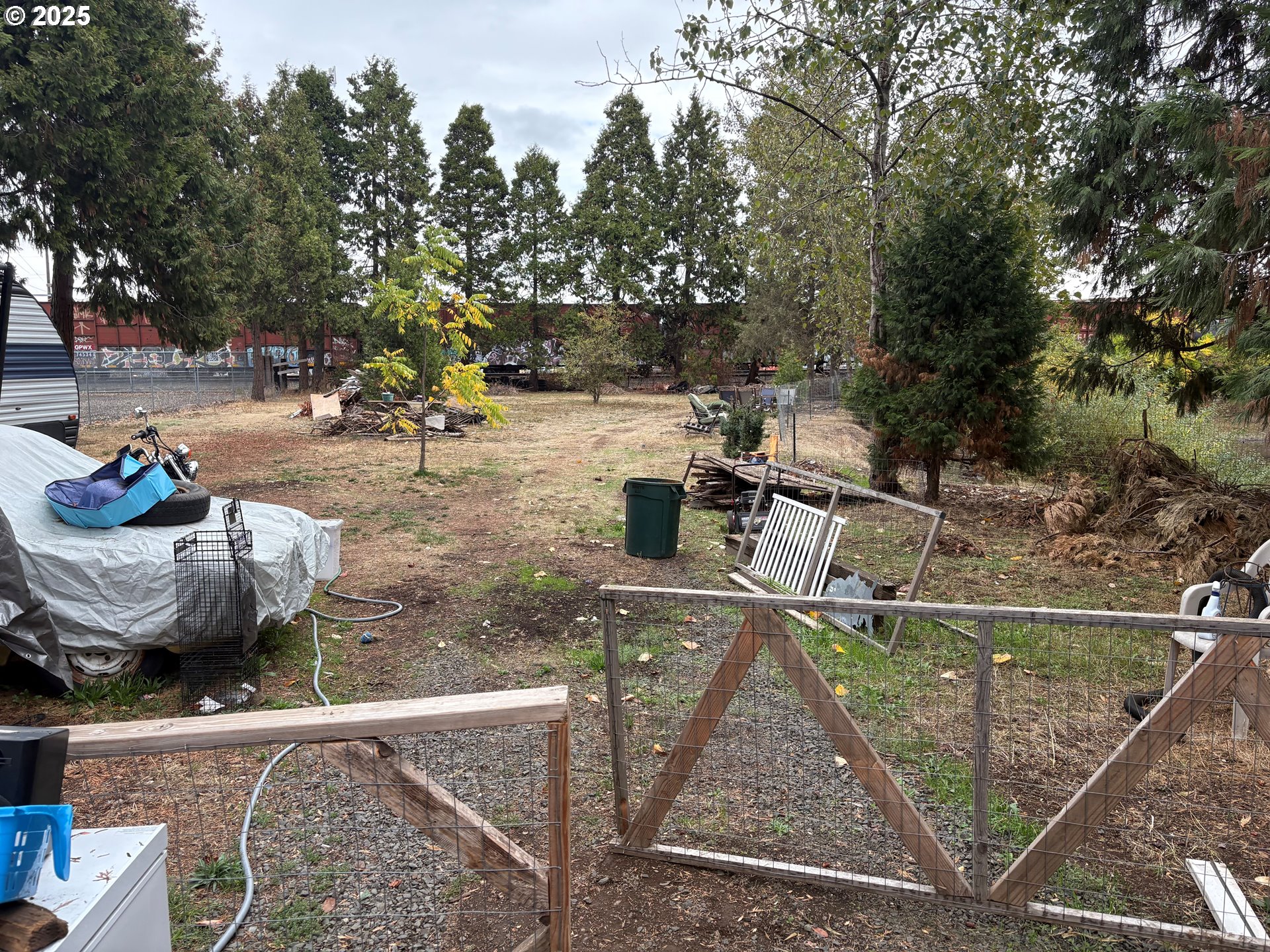 main property photo 31