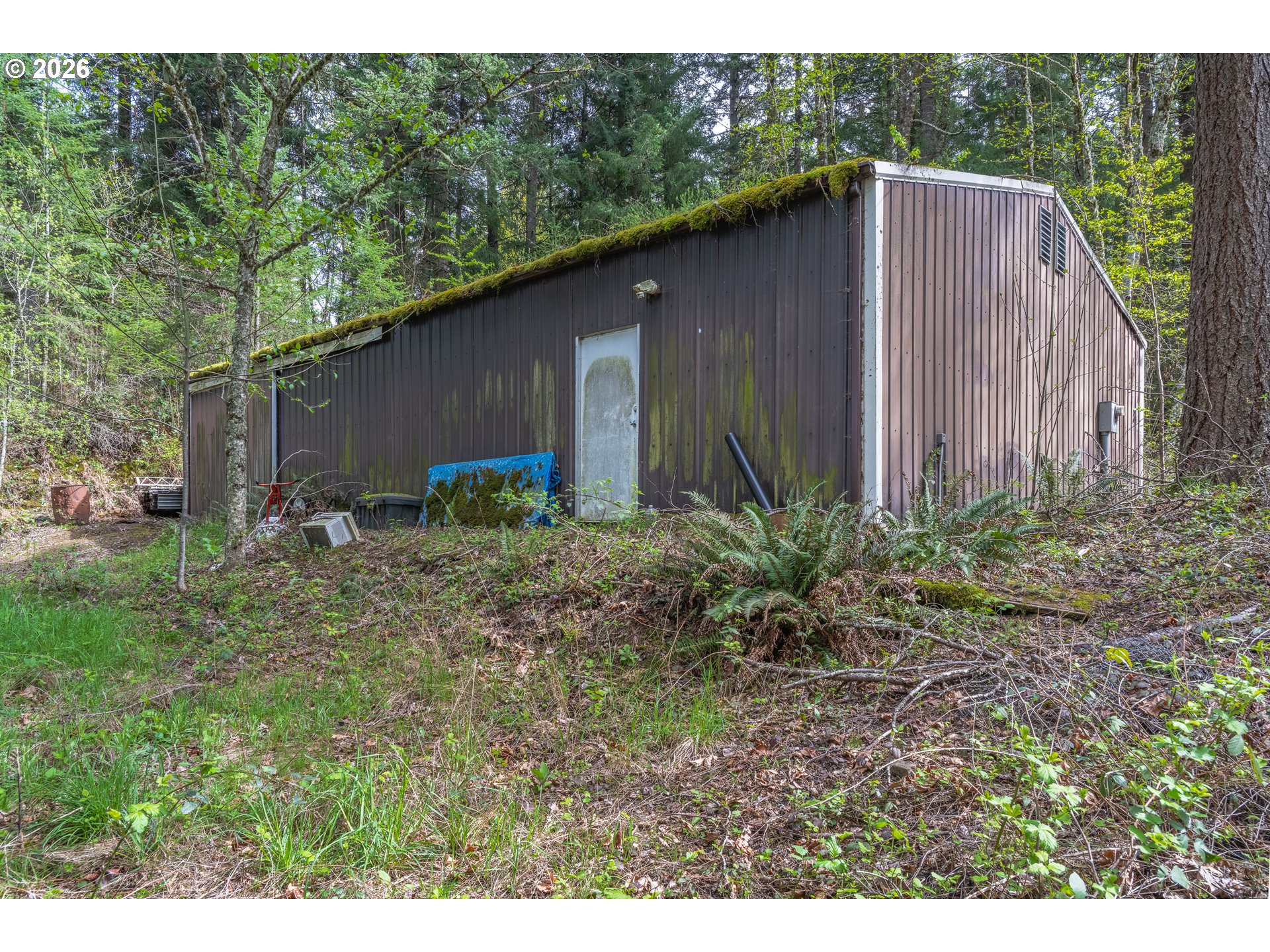 main property photo 12