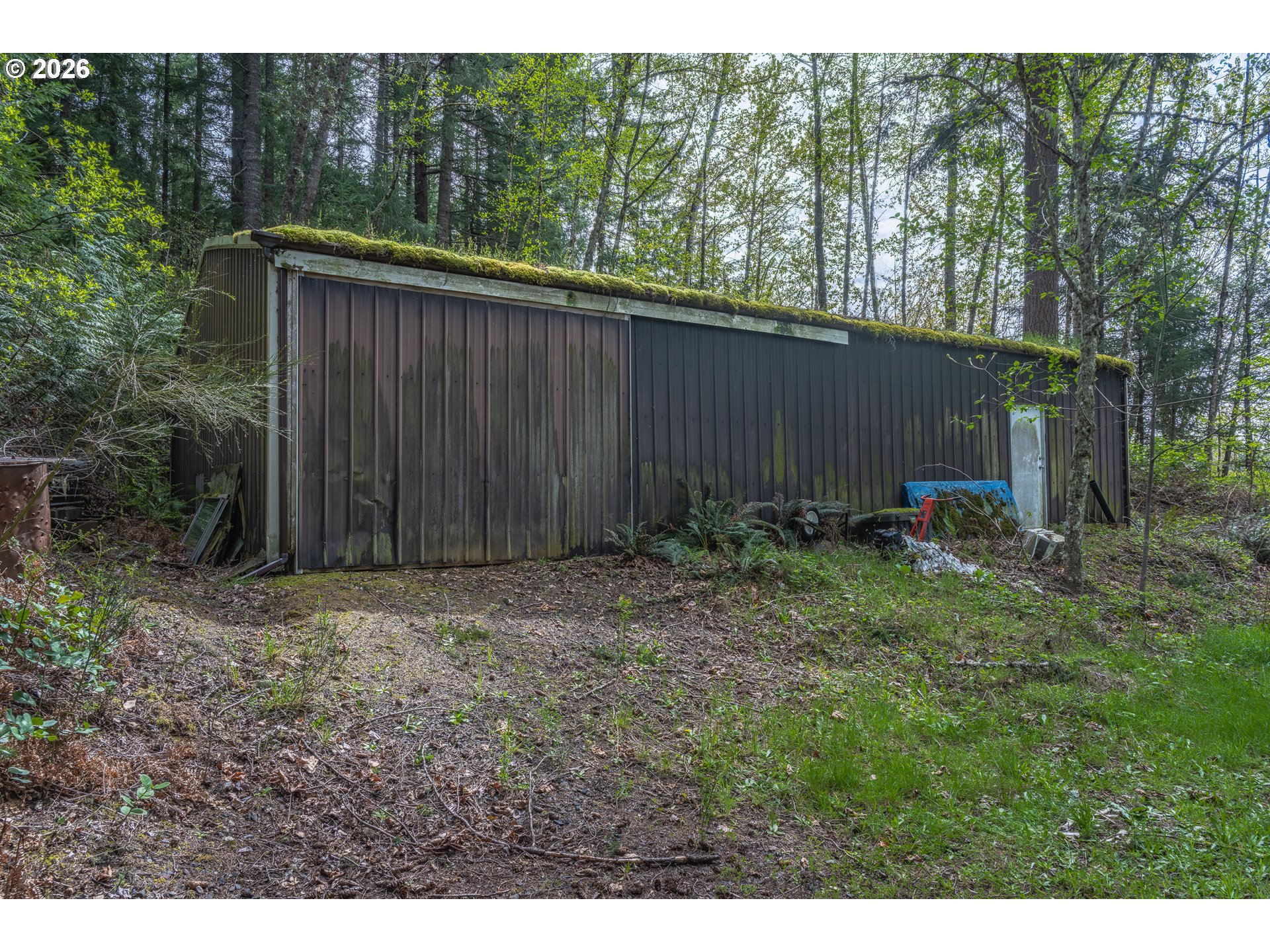 main property photo 13