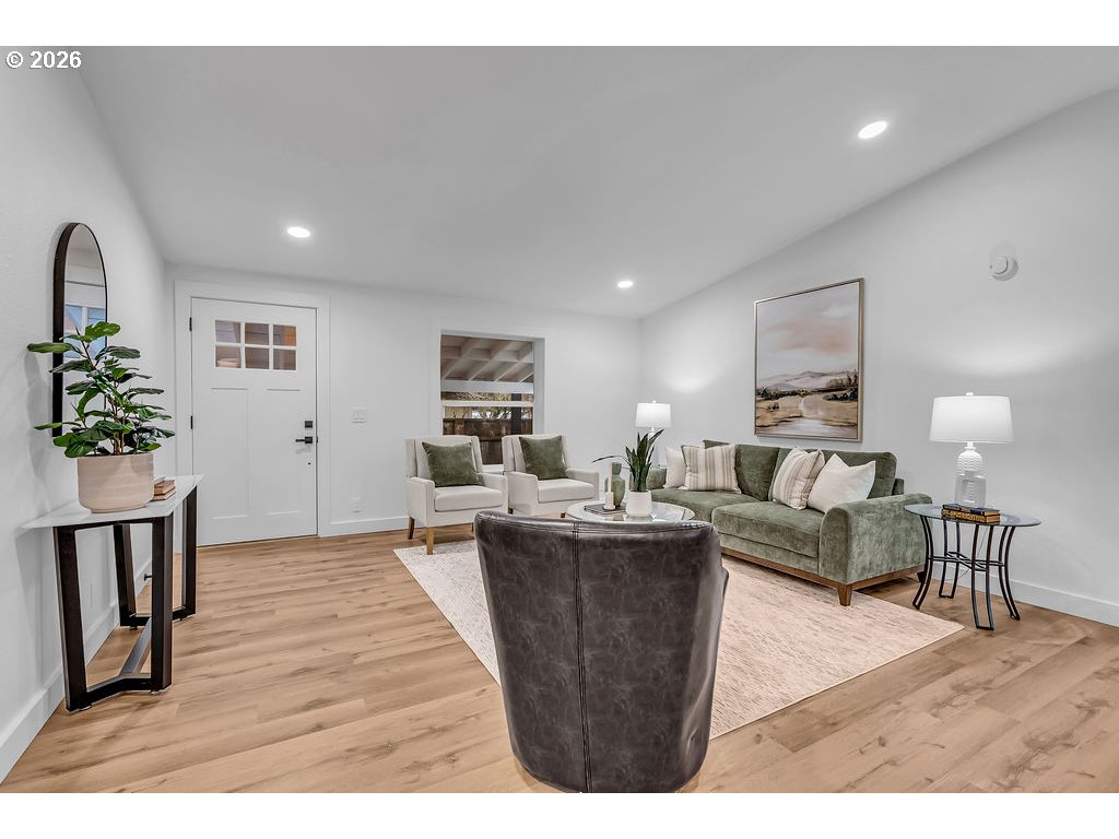 property viewer photo 11